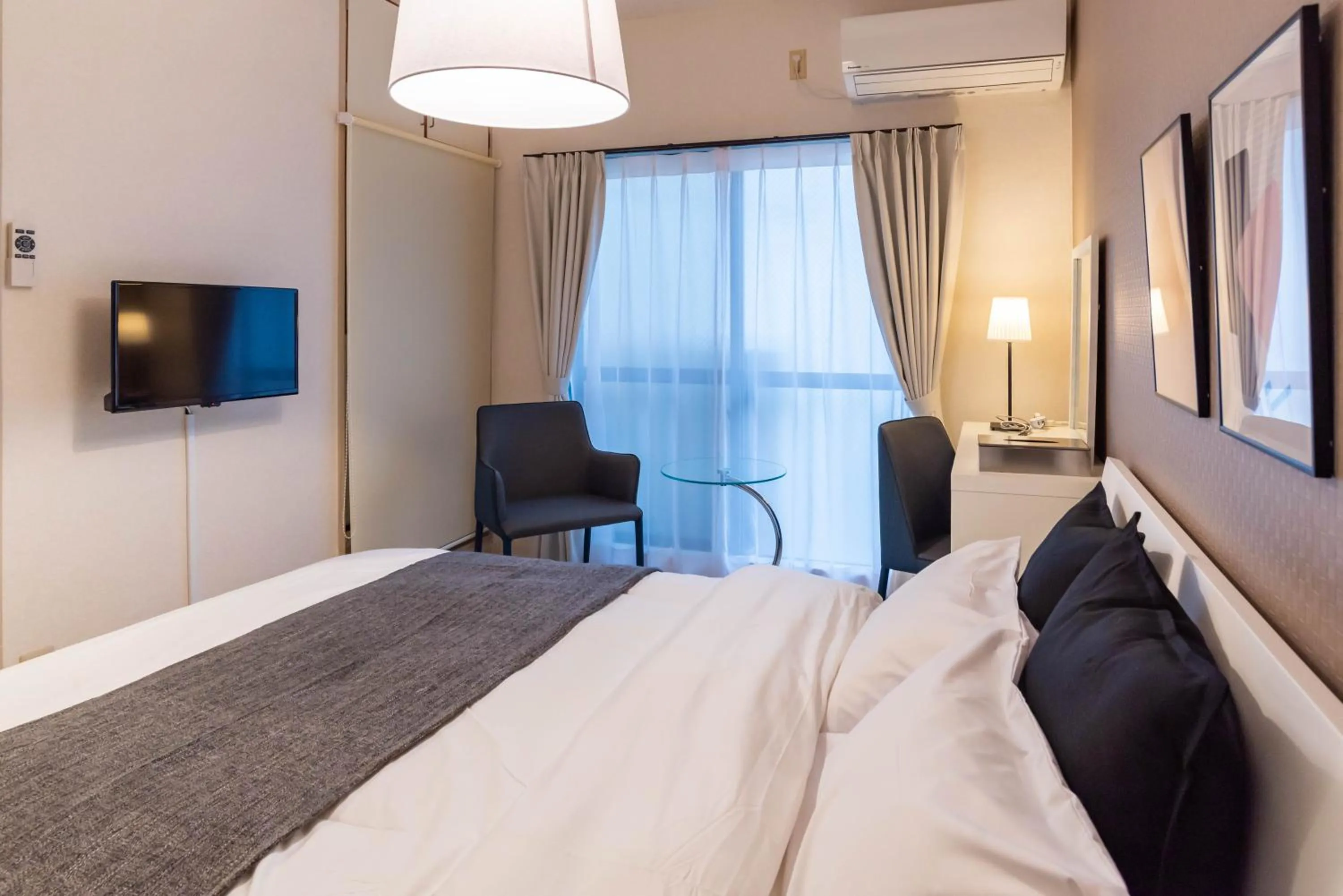 Bedroom, Bed in Tino Anastasia