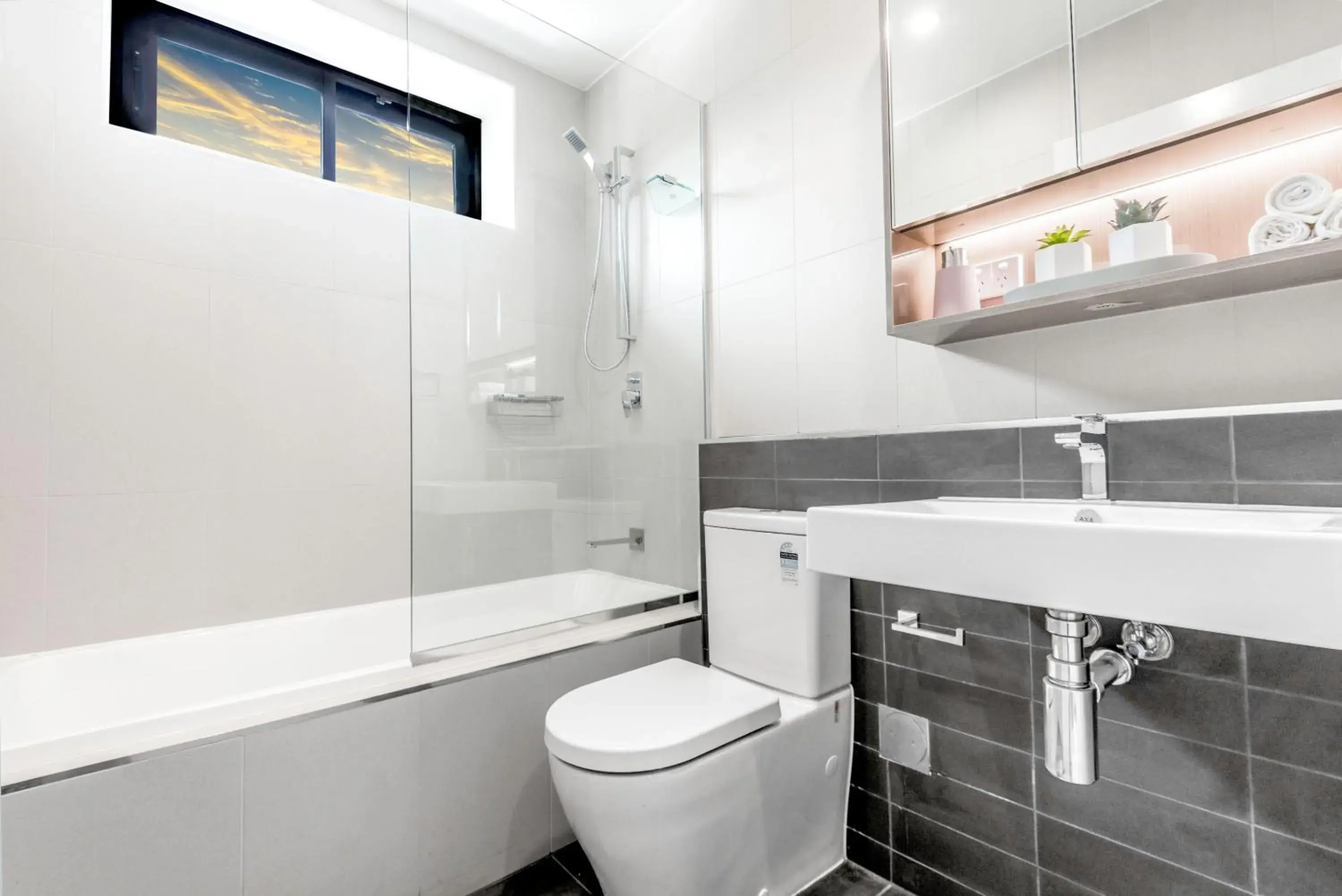 Two-Bedroom City & Creek View Apartment in G3 Apartment Two-Bedroom City & Creek View Apartment in G3 Apartment