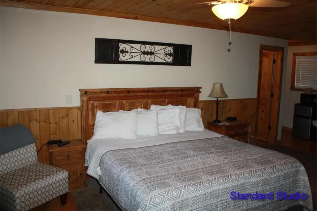 Bed in Lumbermen's Village