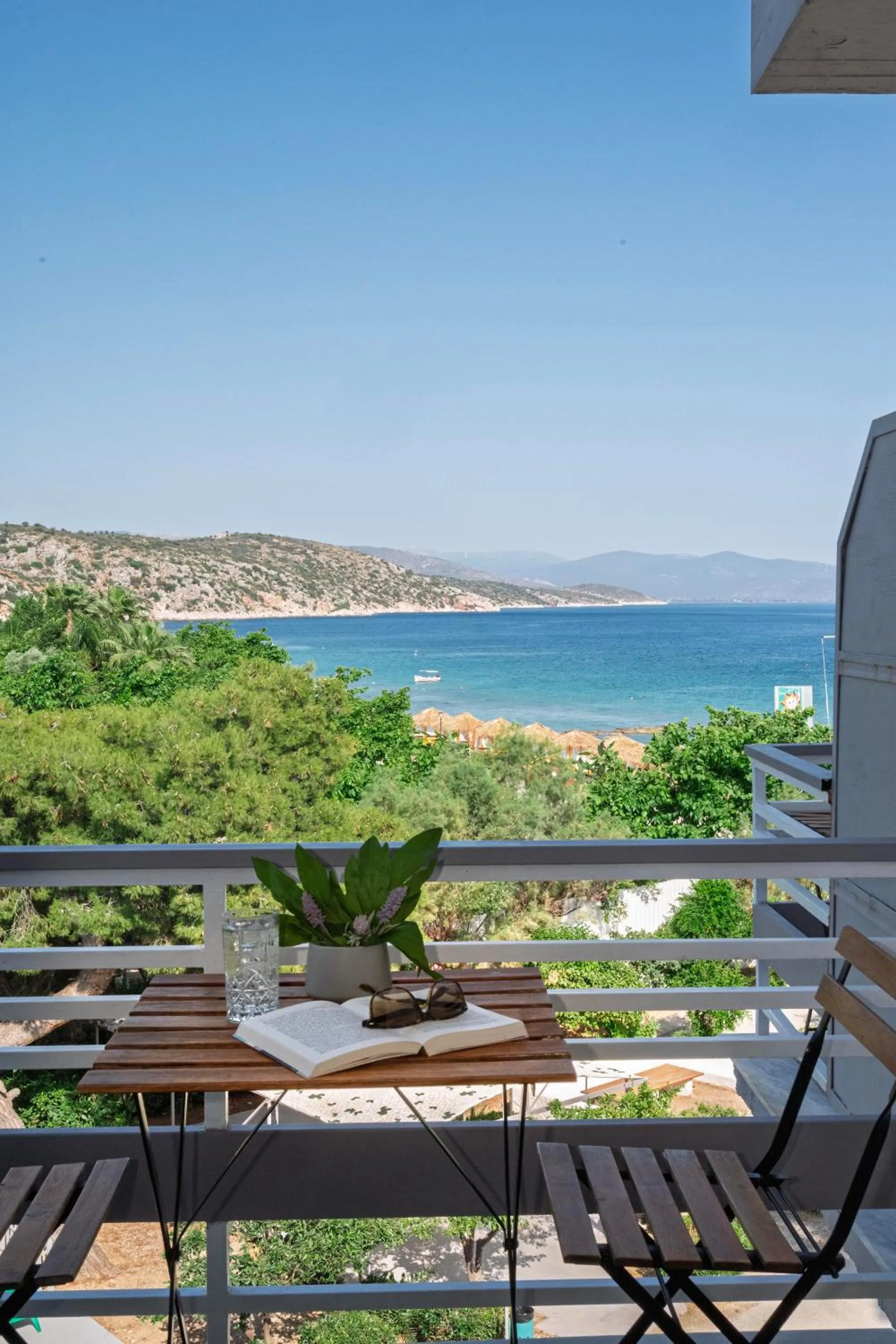 Day in The Grove Seaside Hotel