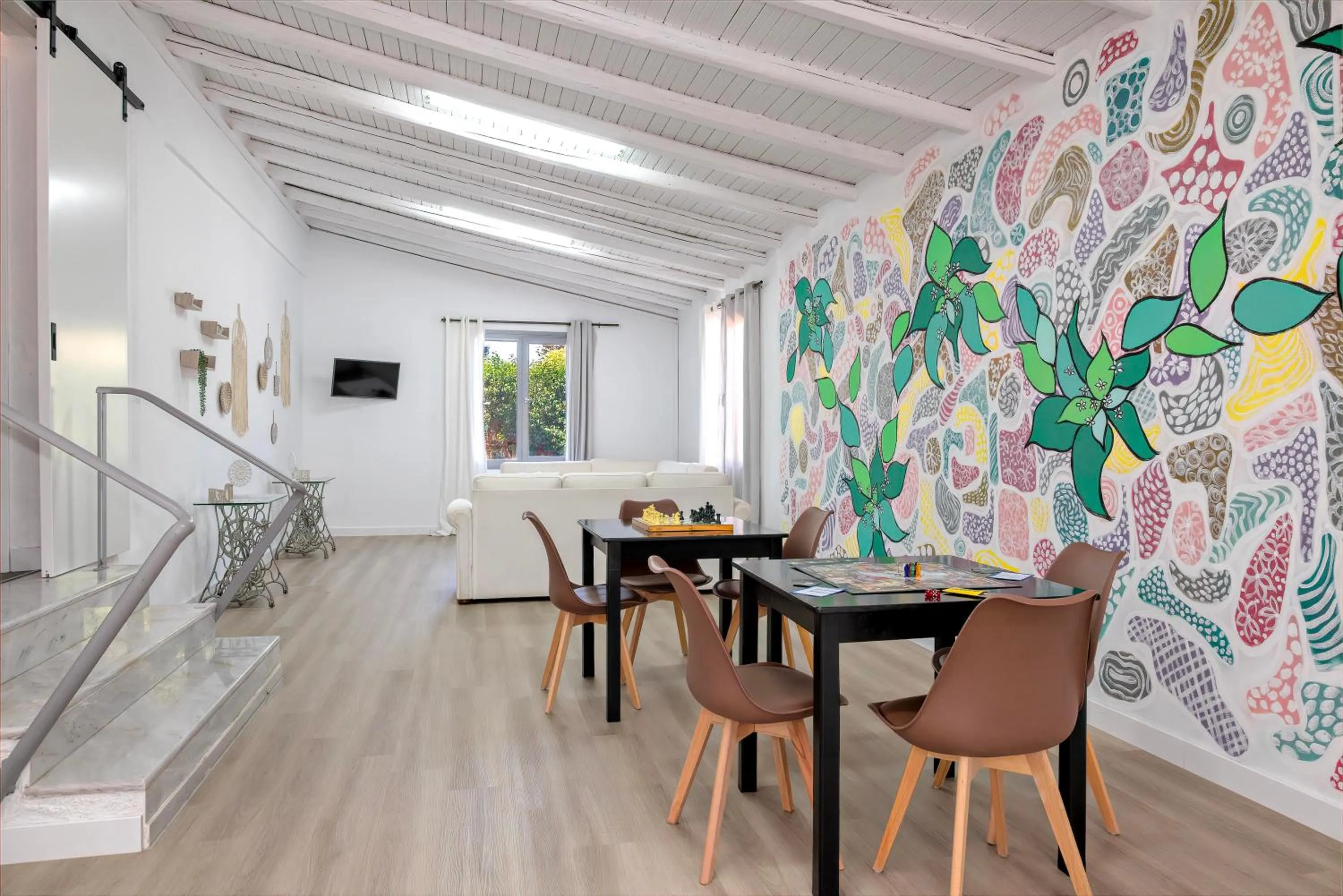 TV and multimedia in The Grove Seaside Hotel