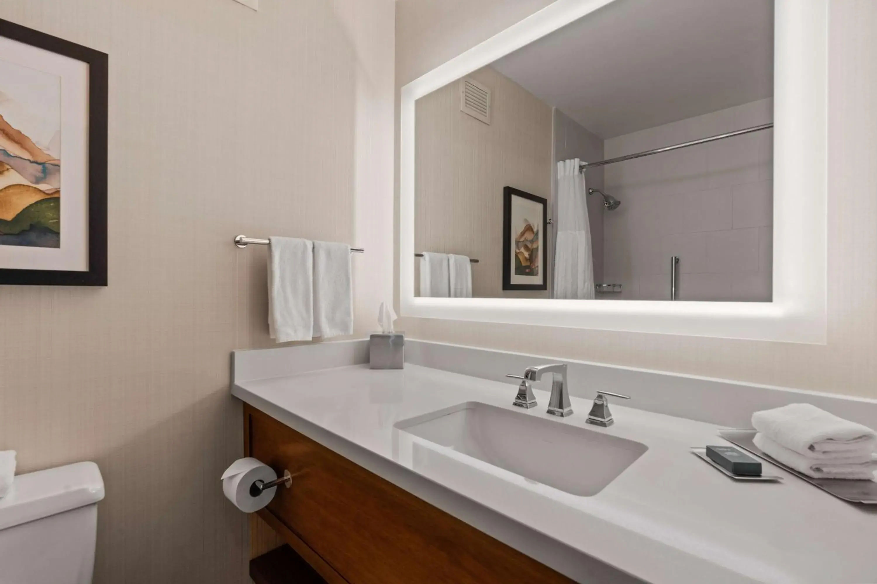 King Room with Skyline View - High Floor in DoubleTree by Hilton Spokane City Center King Room with Skyline View - High Floor in DoubleTree by Hilton Spokane City Center