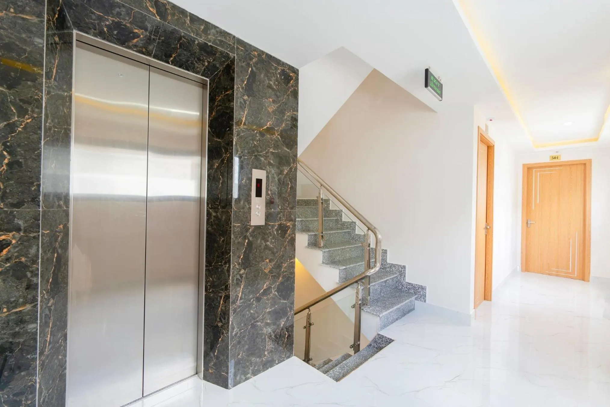 elevator in Sen Hotel Phu Quoc