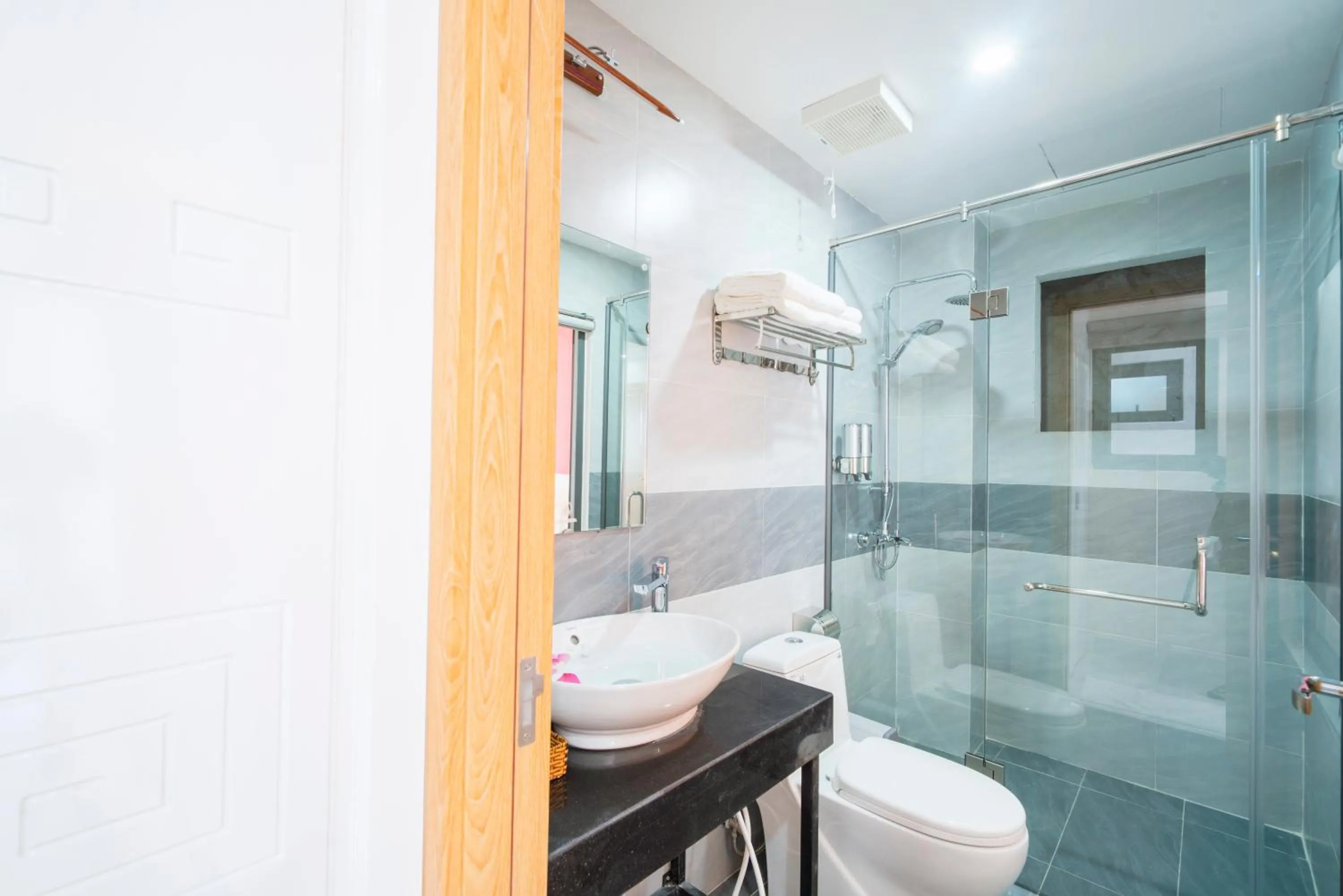 Toilet in Sen Hotel Phu Quoc