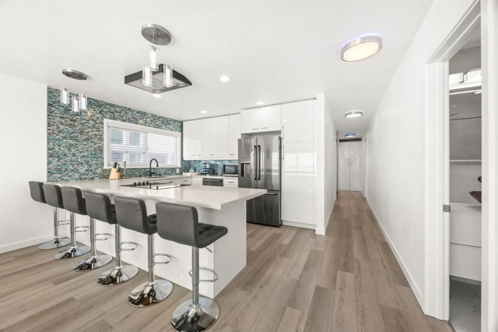 Property building in 103-Luxury3