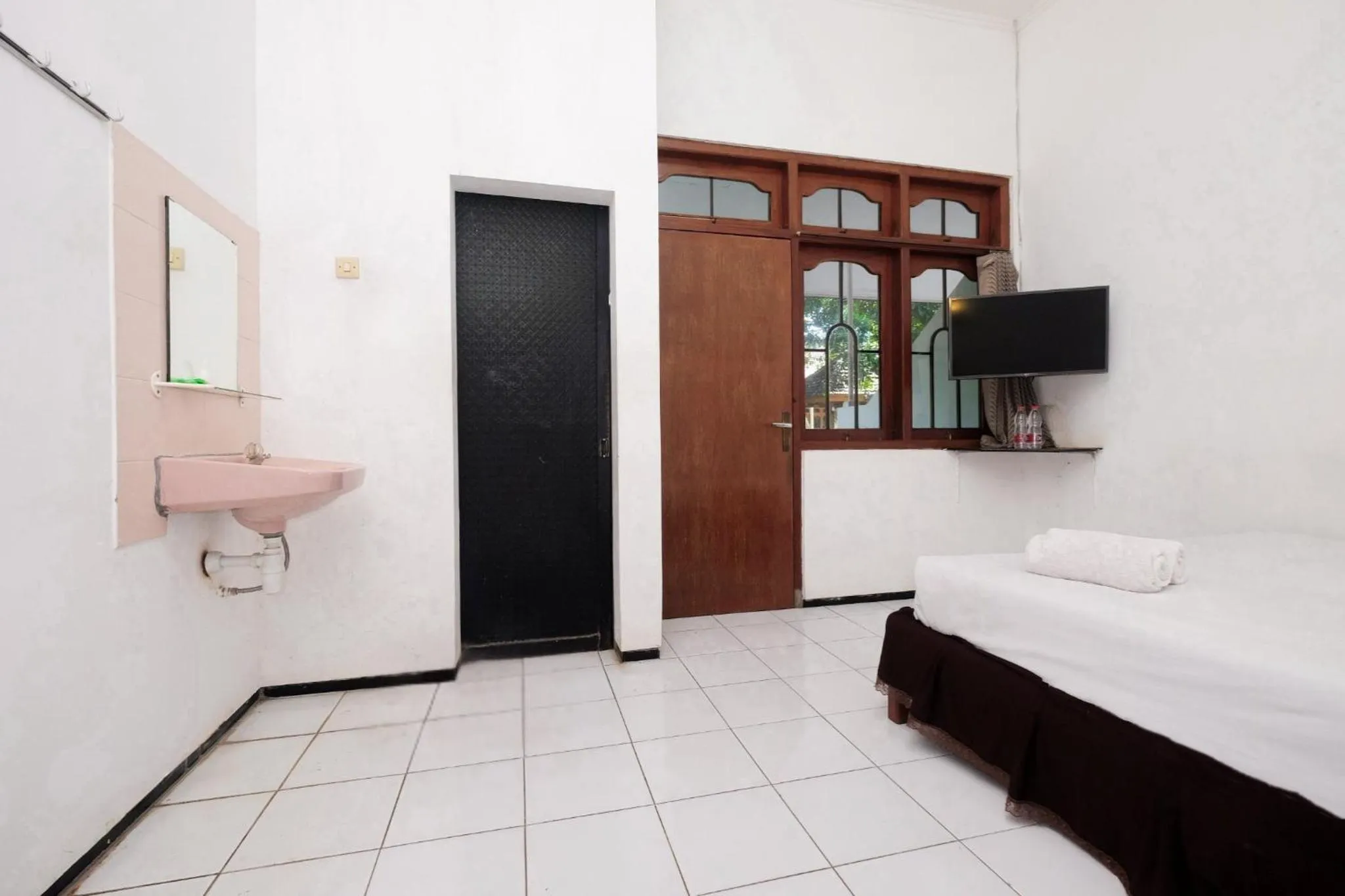 Bed in Berlian Abadi Hotel by Sinergi