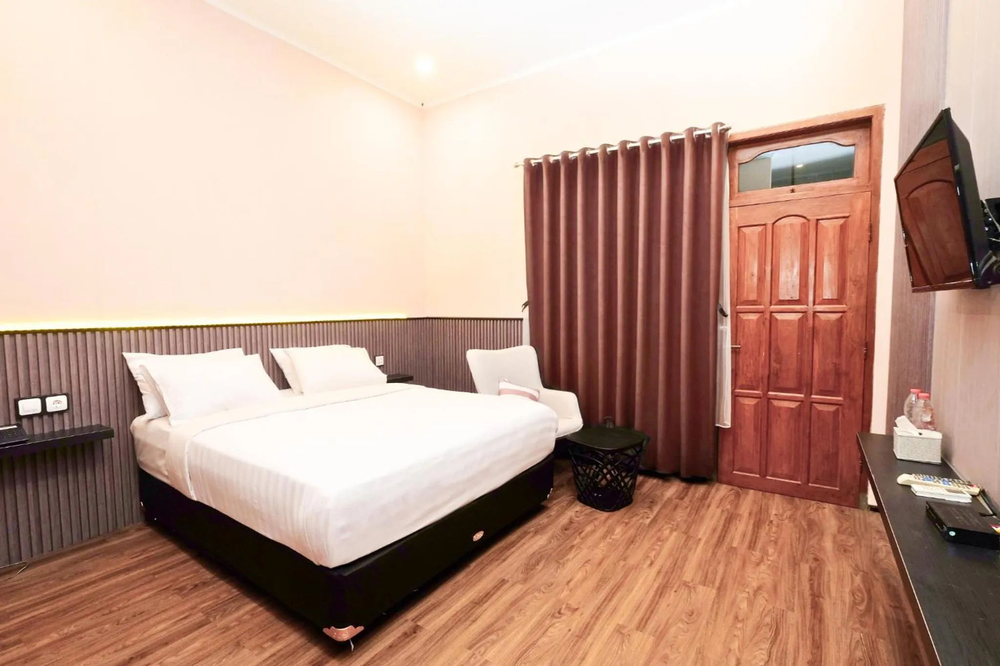 Bed in Berlian Abadi Hotel by Sinergi