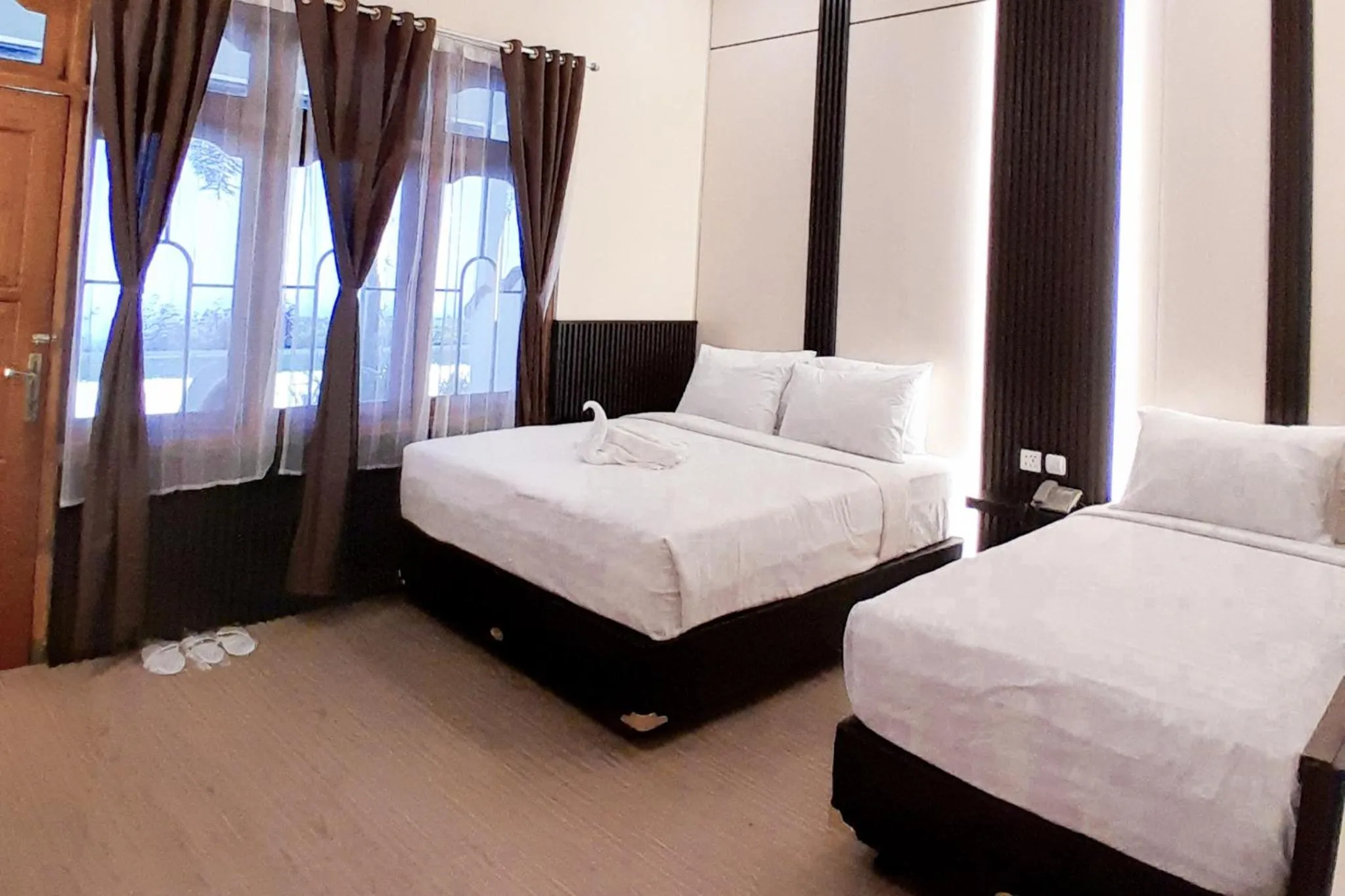 Bedroom, Bed in Berlian Abadi Hotel by Sinergi