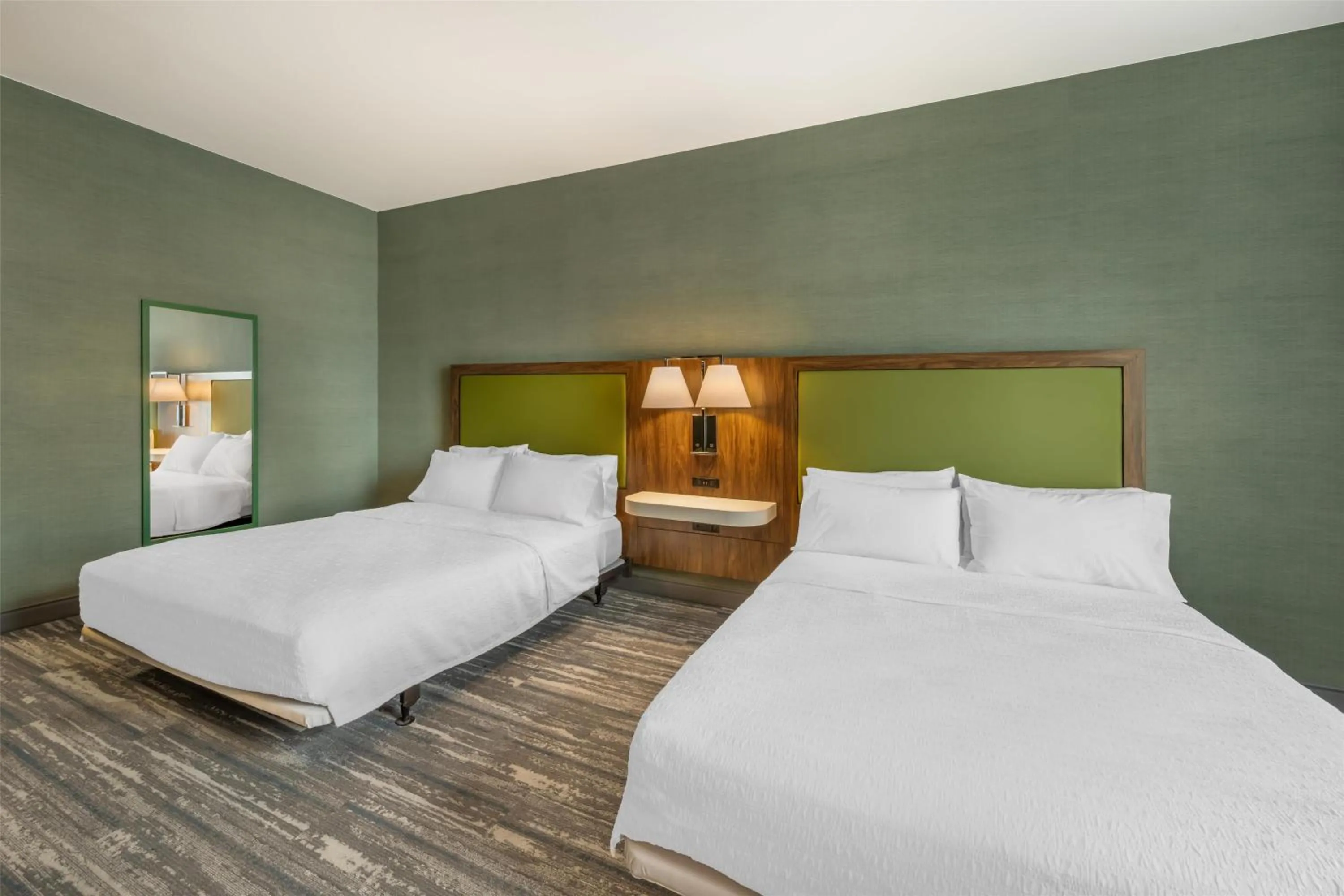 Bed in Hampton Inn and Suites Coeur d'Alene