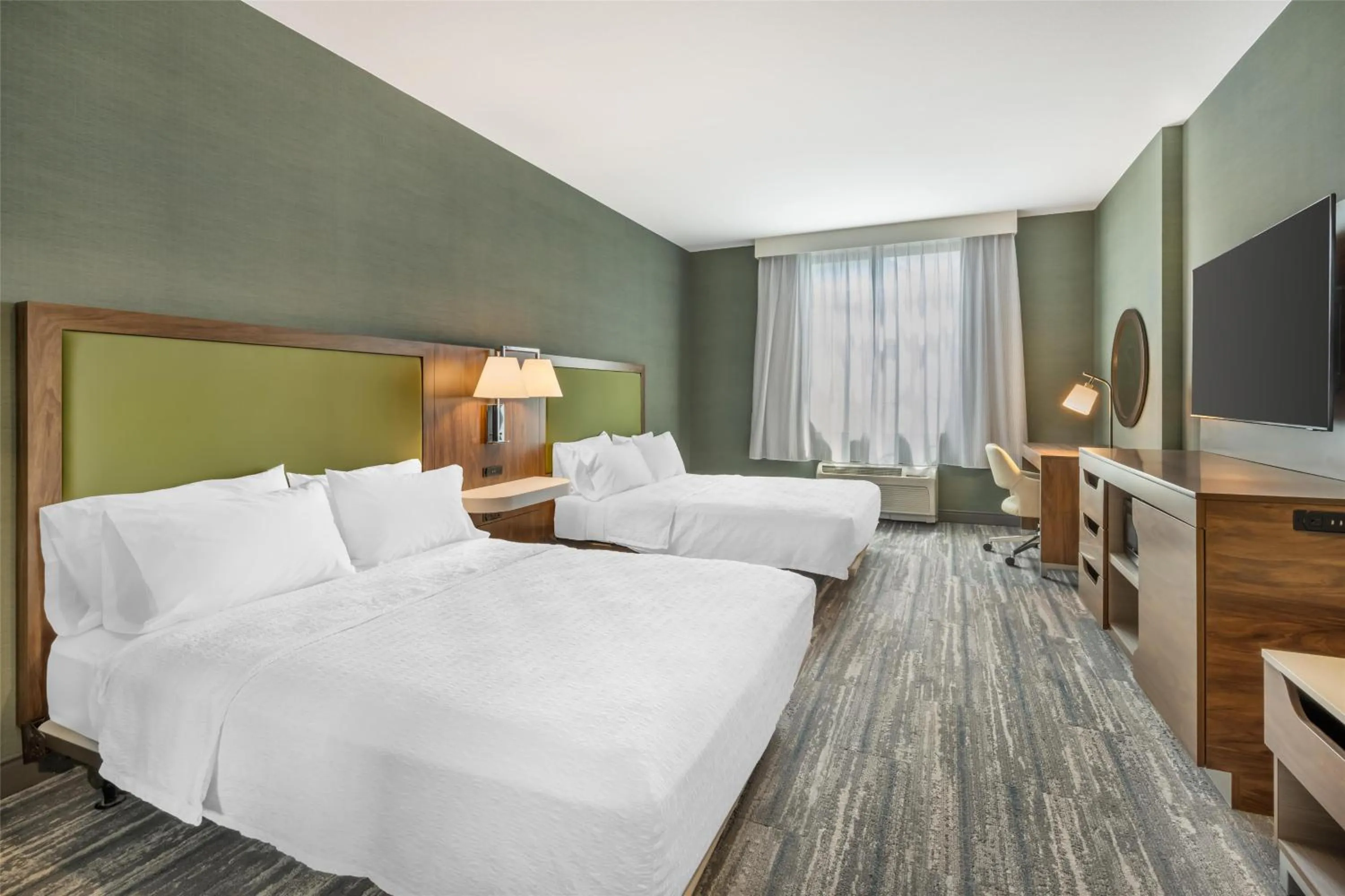 Bed in Hampton Inn and Suites Coeur d'Alene