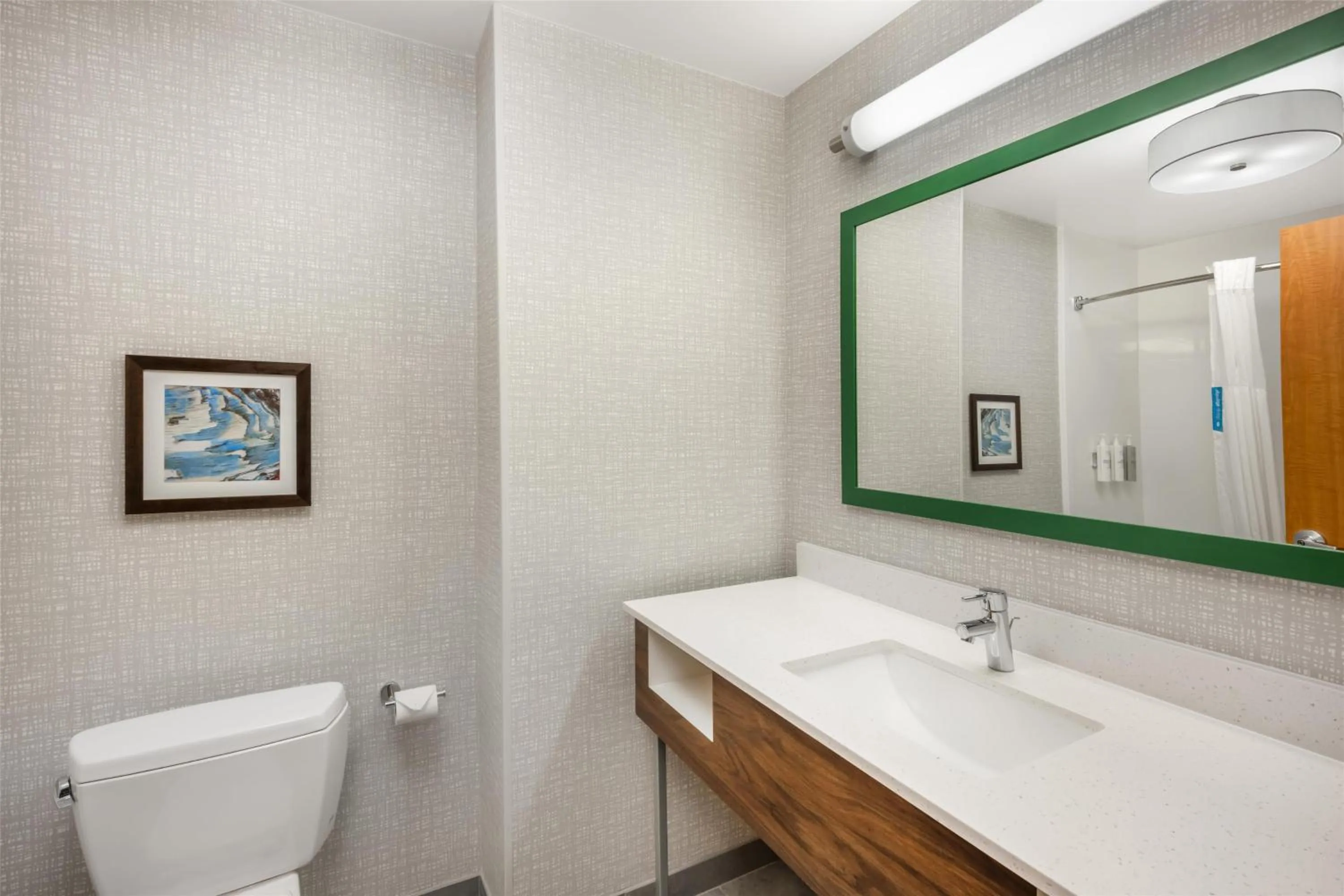 Bathroom in Hampton Inn and Suites Coeur d'Alene