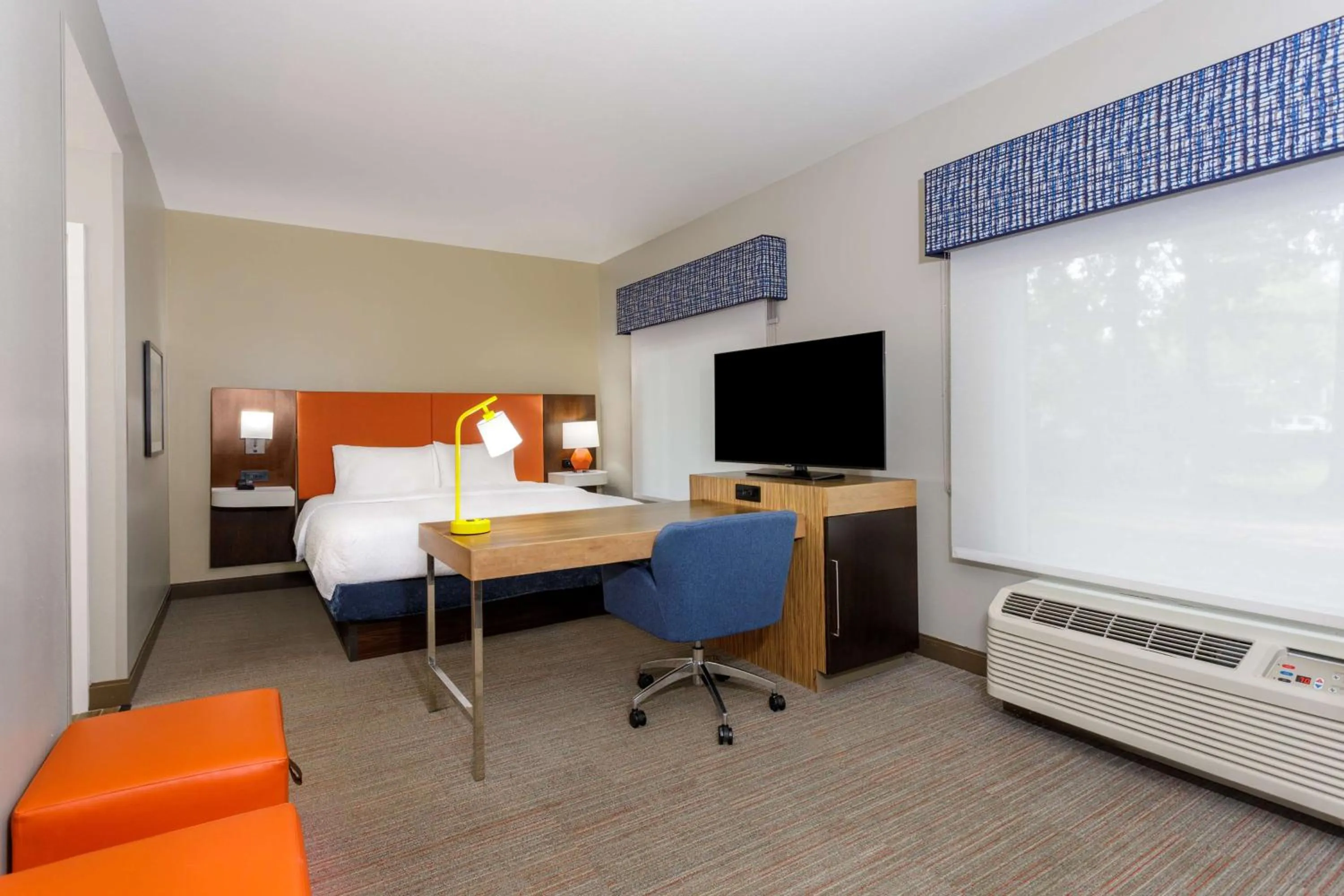 Bedroom, Bed in Hampton Inn & Suites Tallahassee I-10-Thomasville Road