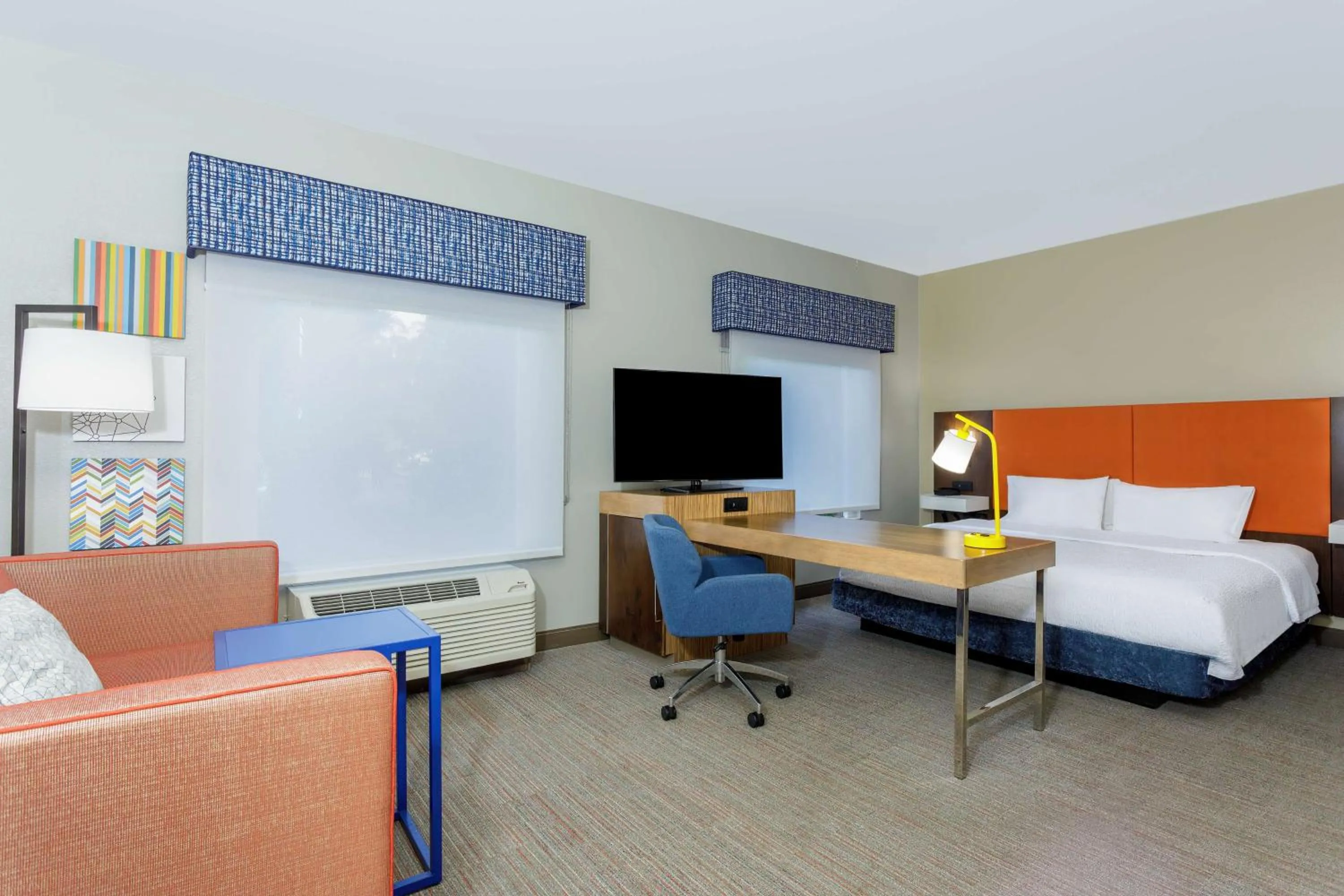 Bedroom, Bed in Hampton Inn & Suites Tallahassee I-10-Thomasville Road