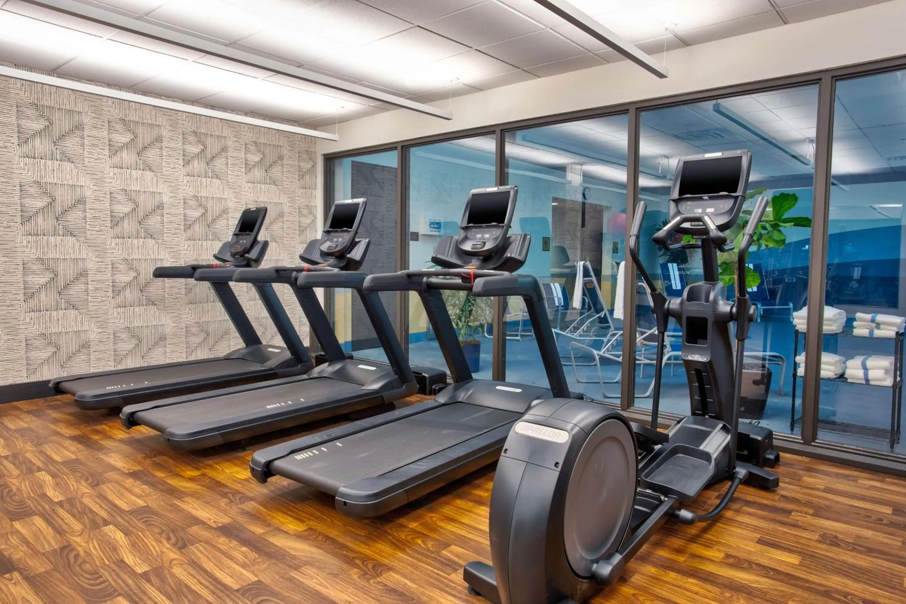 Fitness centre/facilities in DoubleTree by Hilton Lansing