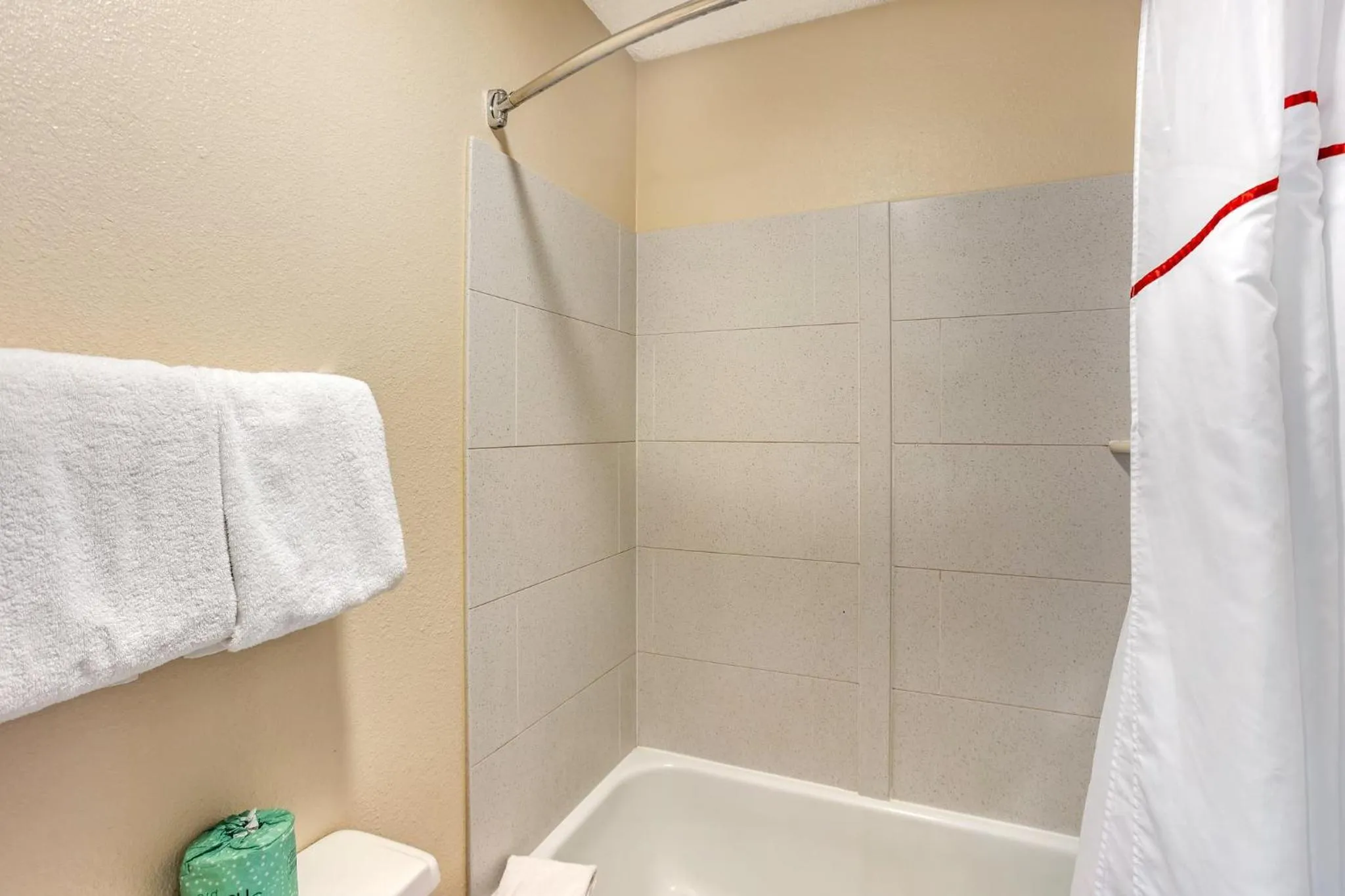 Shower in Red Roof Inn Danville, PA