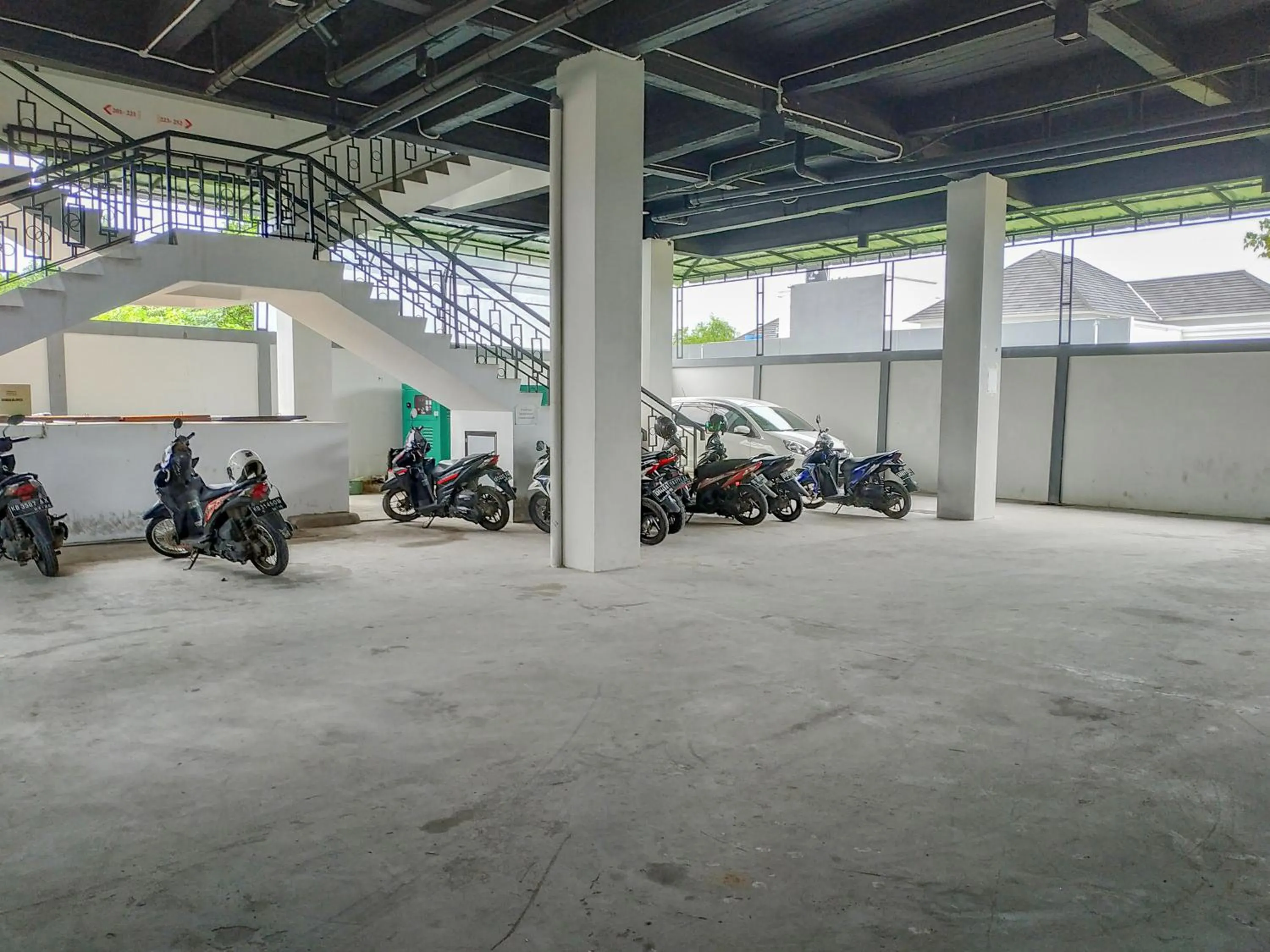 Area and facilities in Cattail Guest House Pontianak