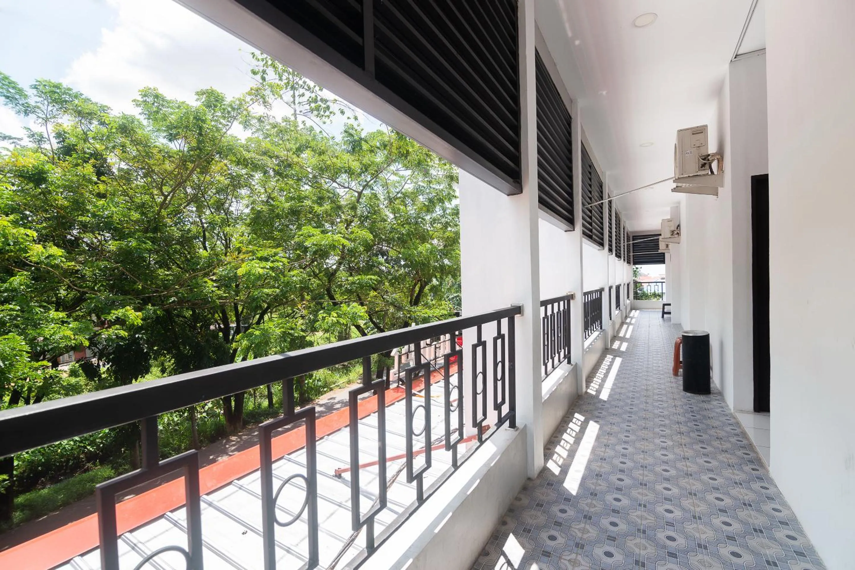 Area and facilities in Cattail Guest House Pontianak