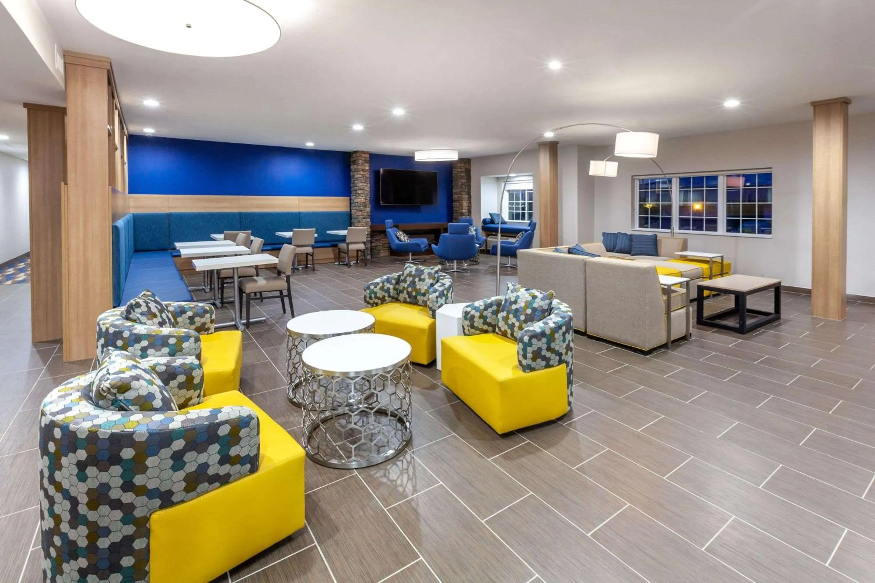 Lobby or reception in Microtel Inn & Suites by Wyndham College Station