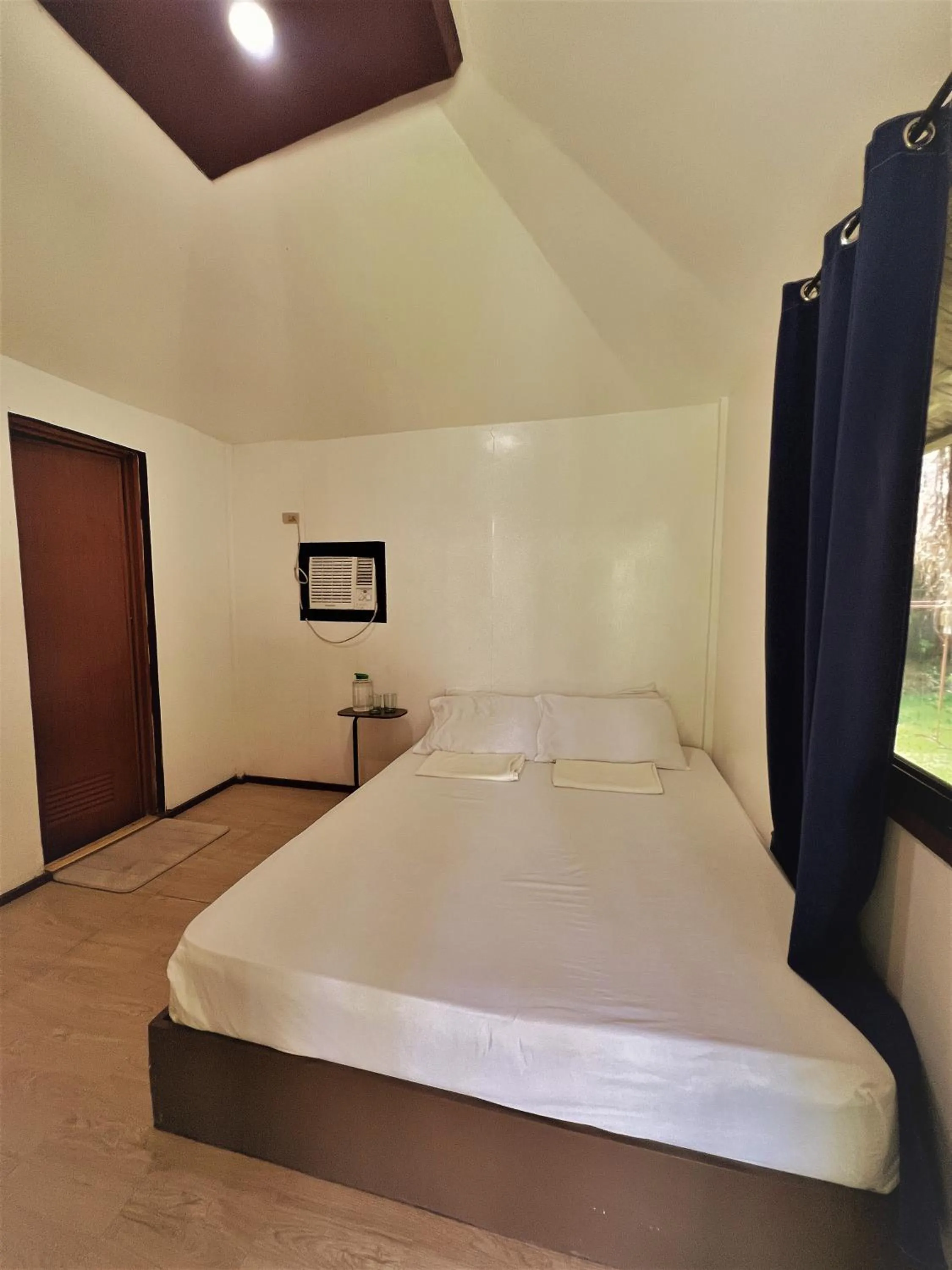 Bed in Siargao Tropic Hostel