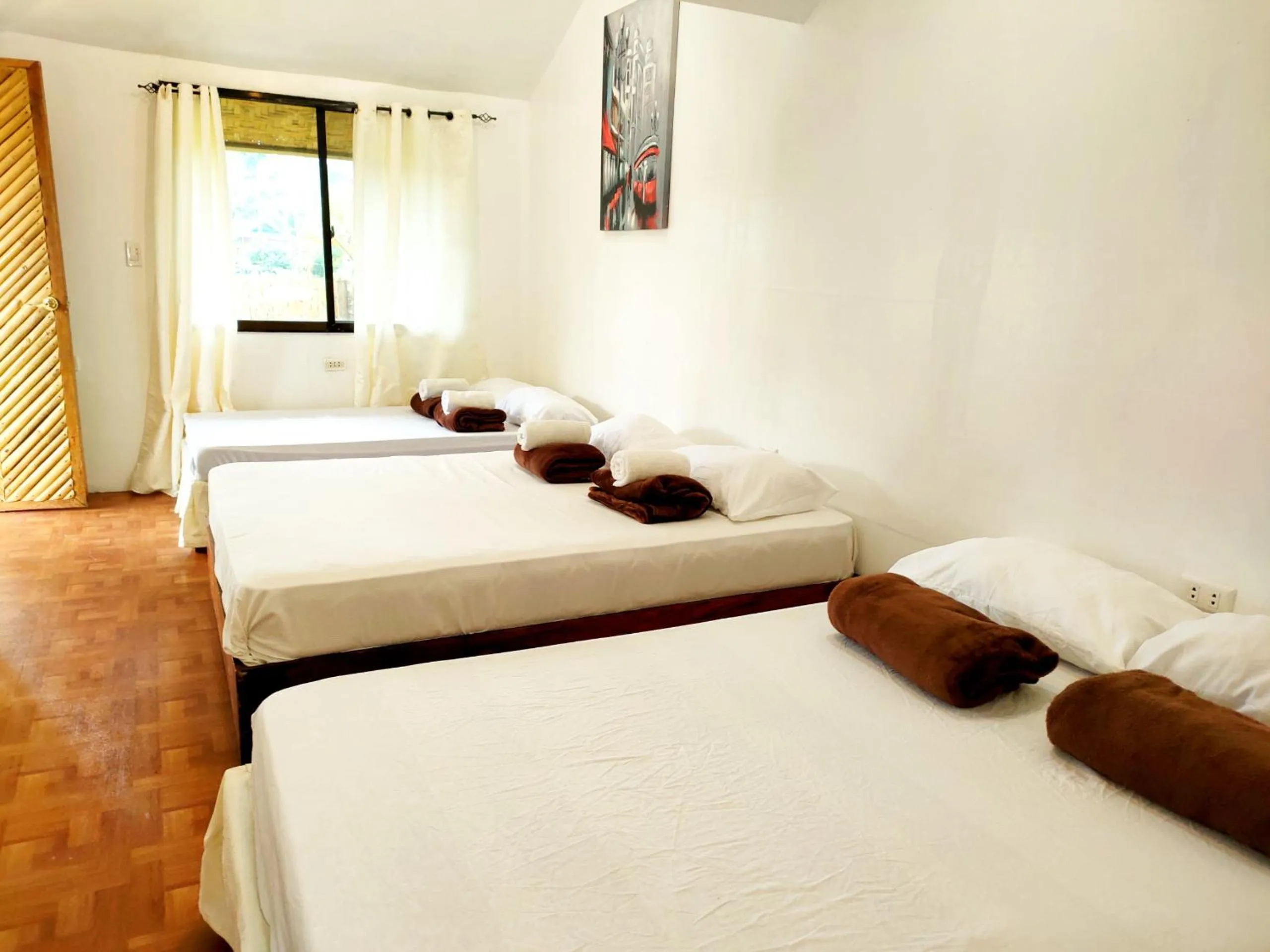 Bed in Siargao Tropic Hostel