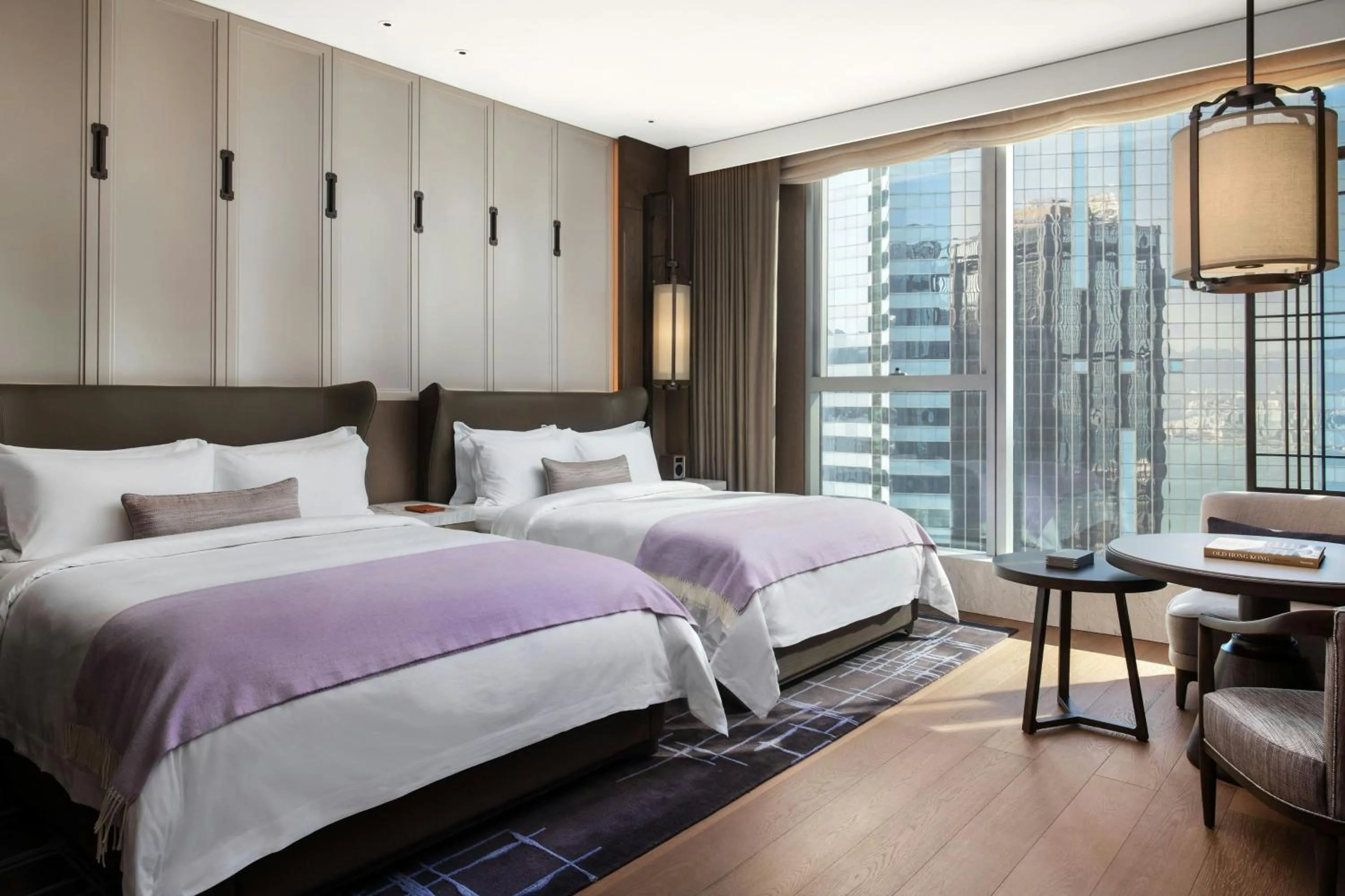 Photo of the whole room, Bed in The St. Regis Hong Kong