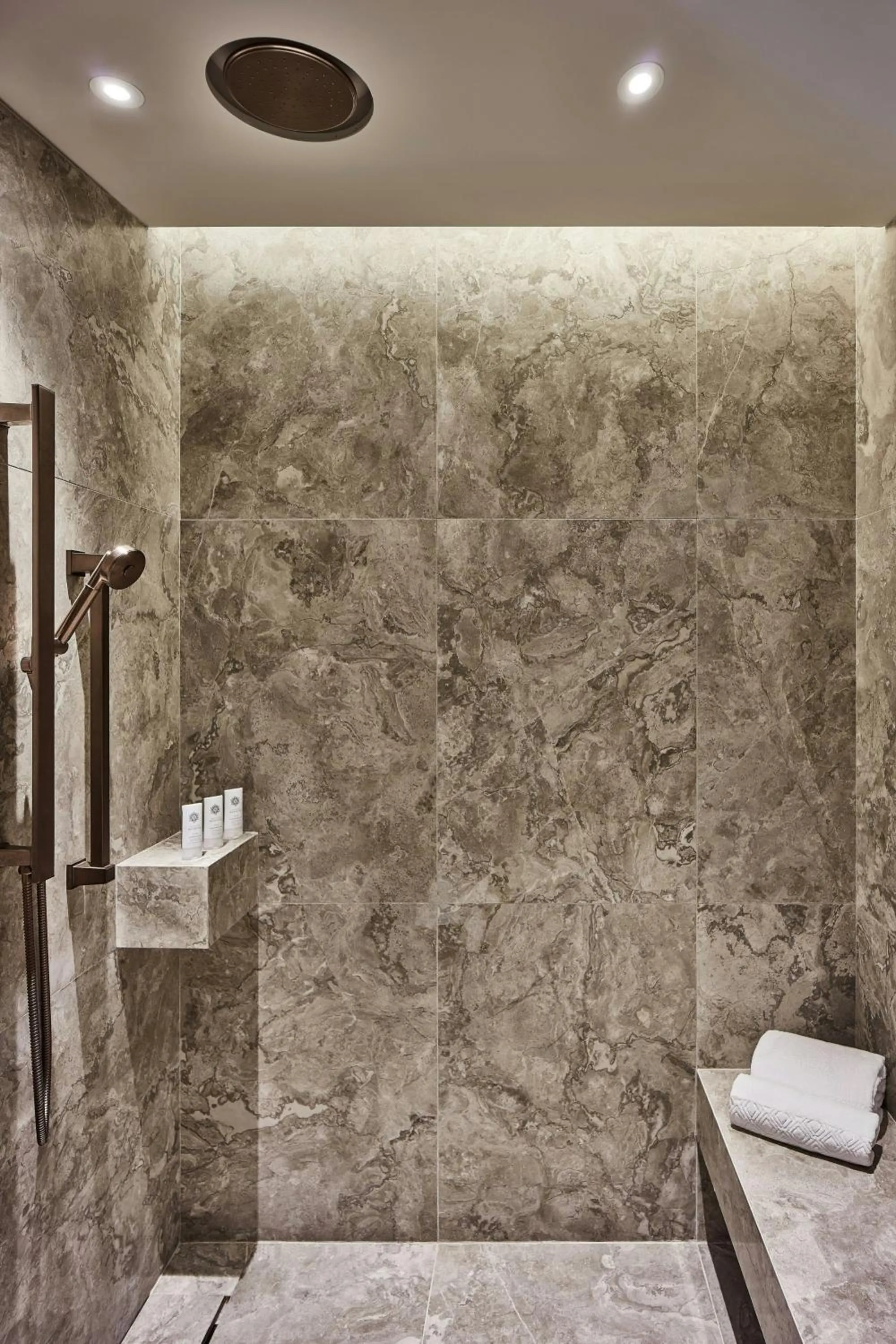 Bathroom in The St. Regis Hong Kong