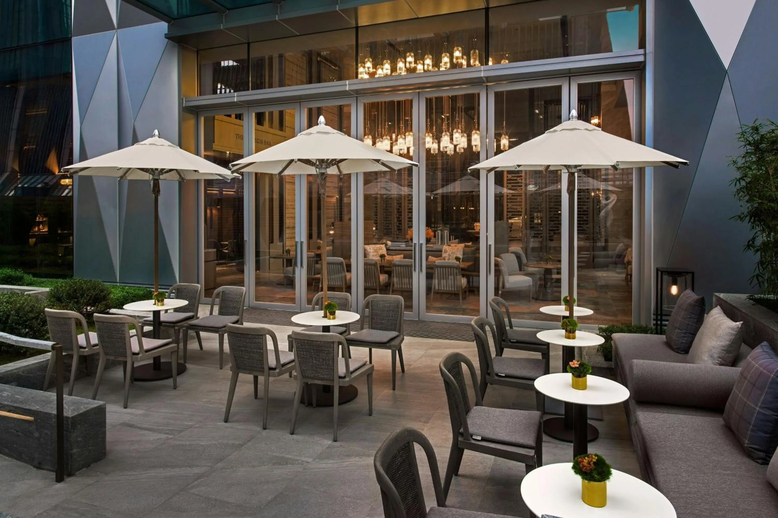 Restaurant/places to eat in The St. Regis Hong Kong