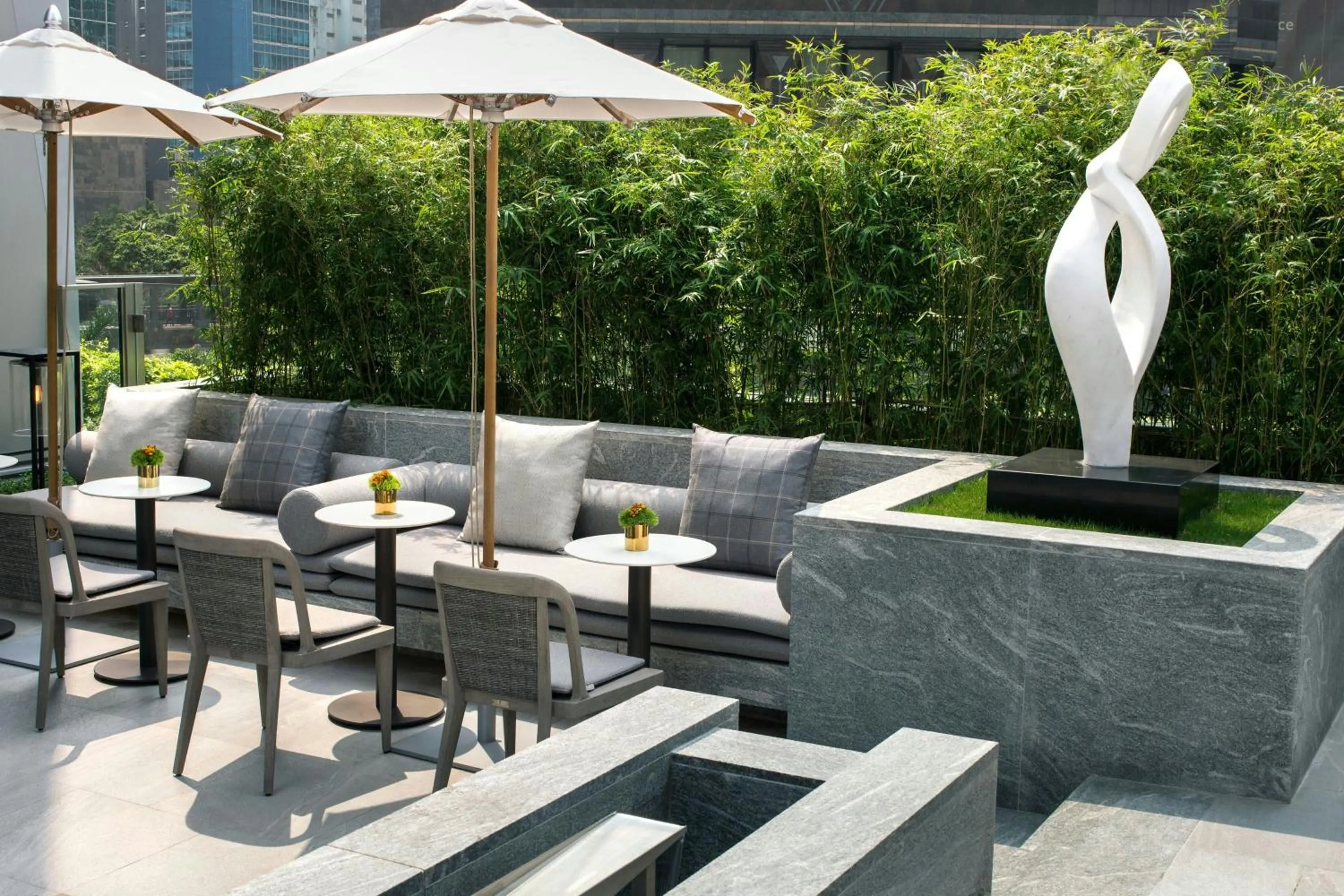 Restaurant/places to eat in The St. Regis Hong Kong