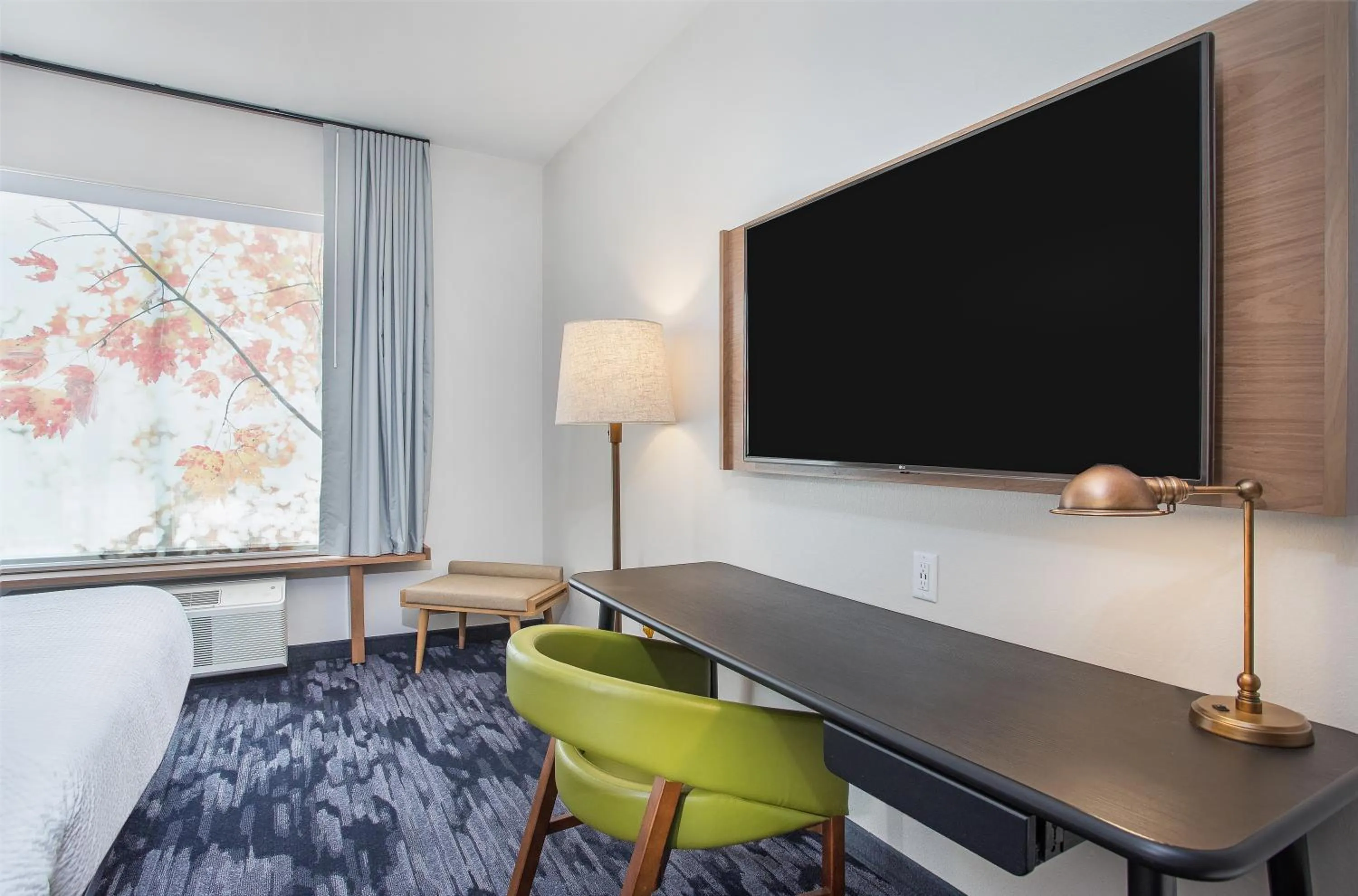 Property building, Bed in Fairfield Inn & Suites by Marriott Pigeon Forge