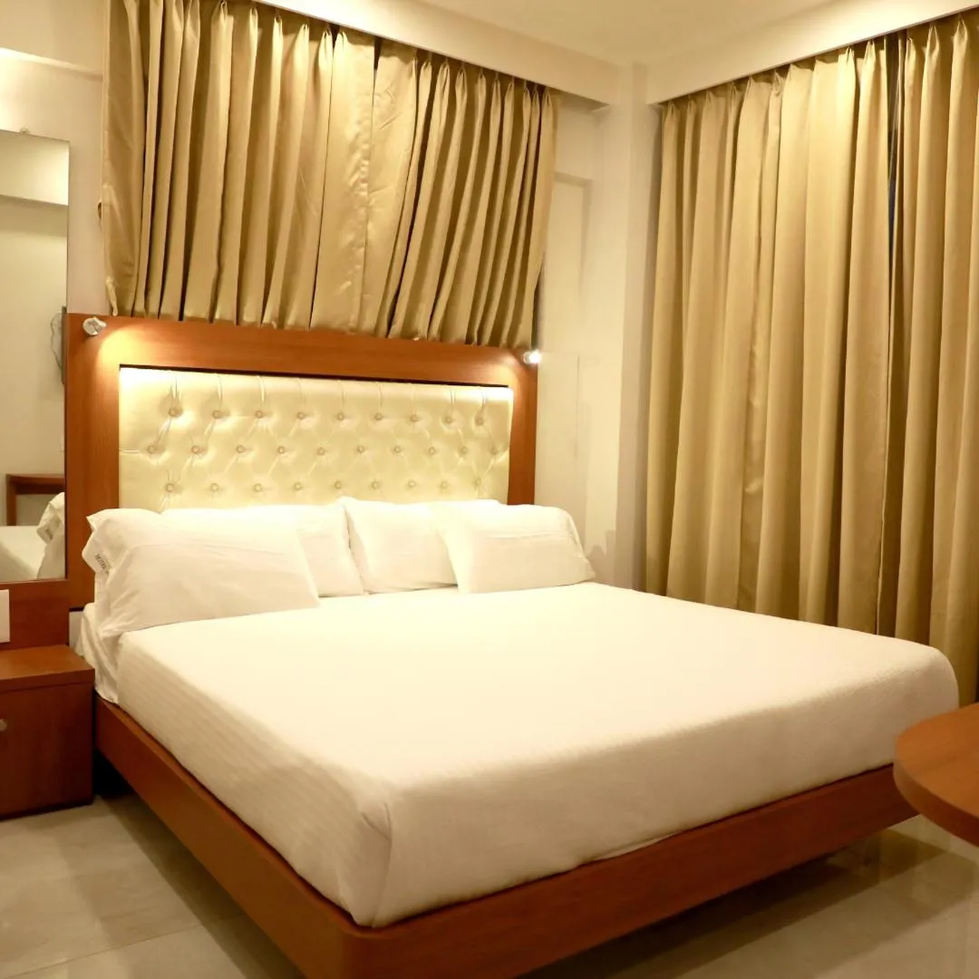 Bed in Hotel Lords, Fort