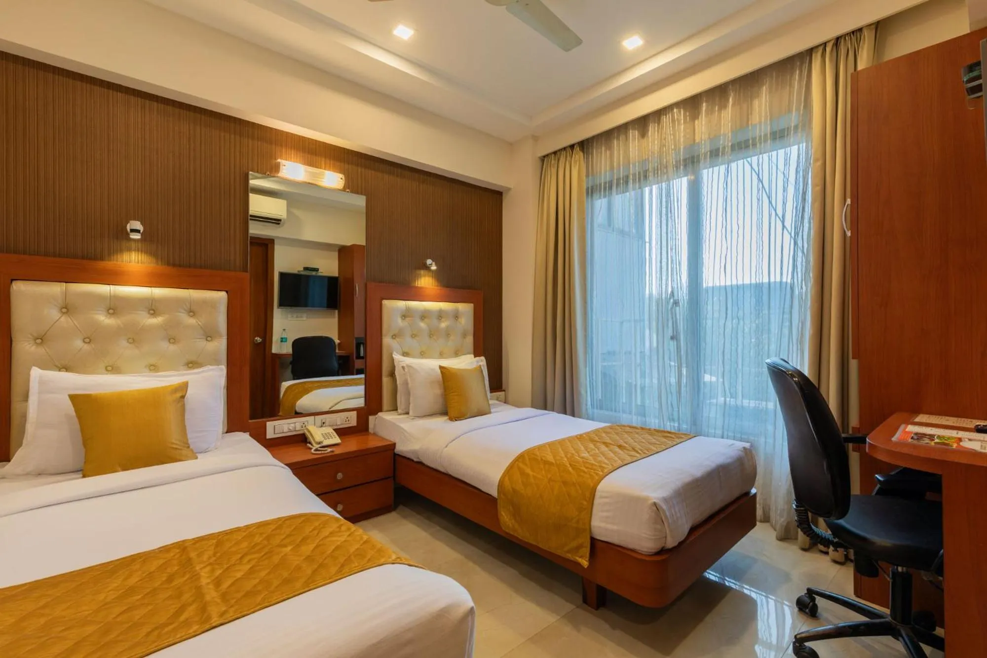 Bed in Hotel Lords, Fort