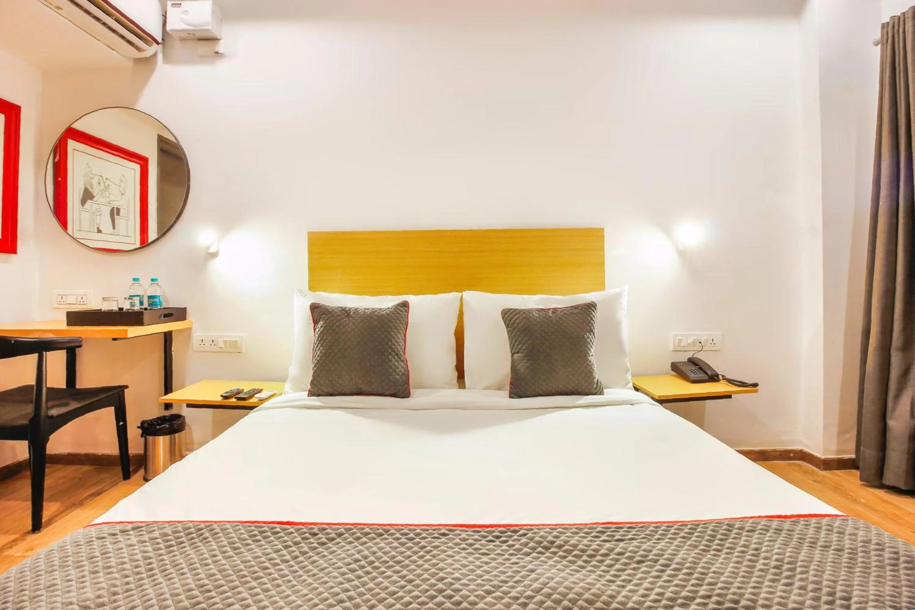 Bedroom, Bed in Super Townhouse RCC Sunrise