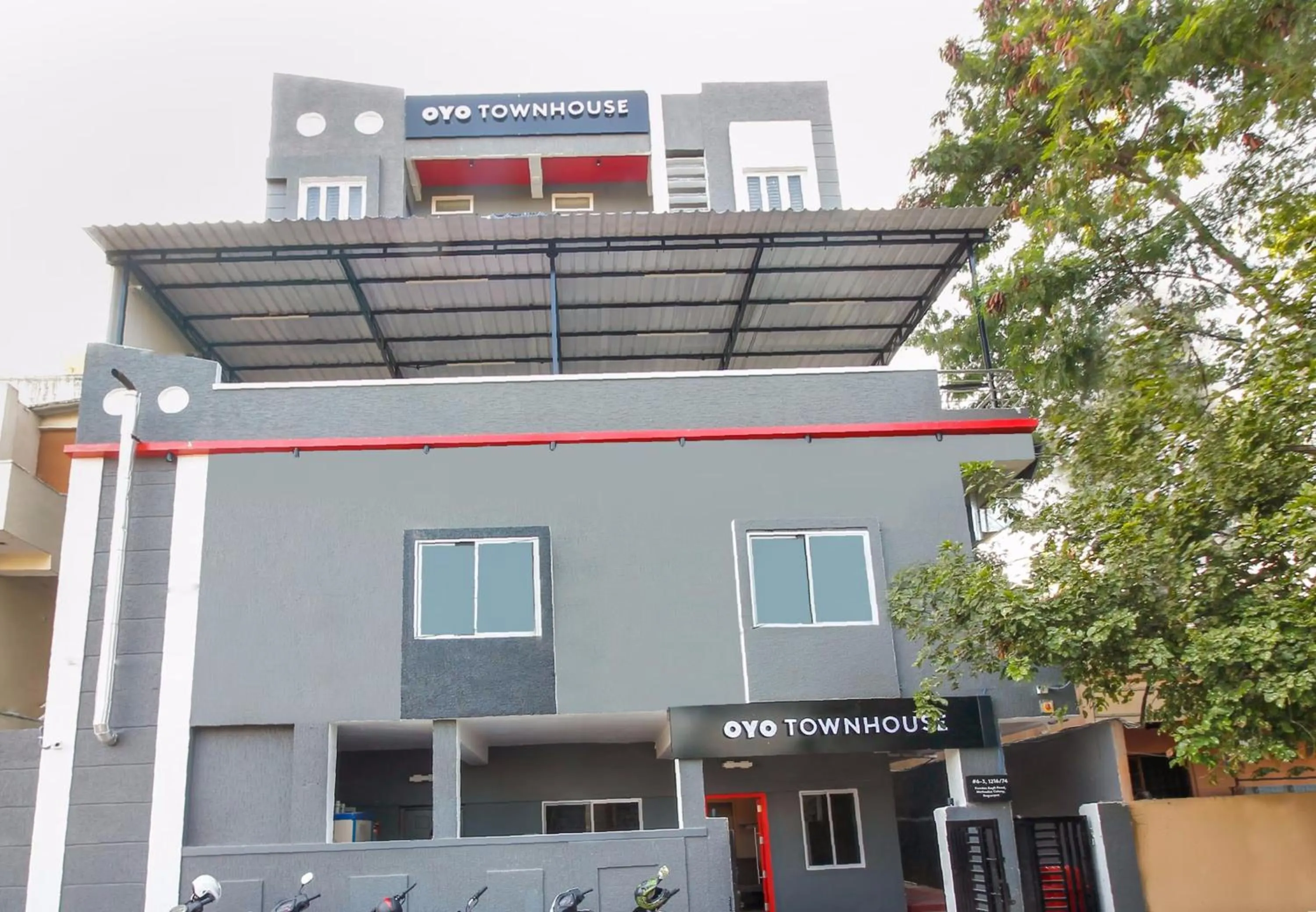 Facade/entrance in Super Townhouse RCC Sunrise