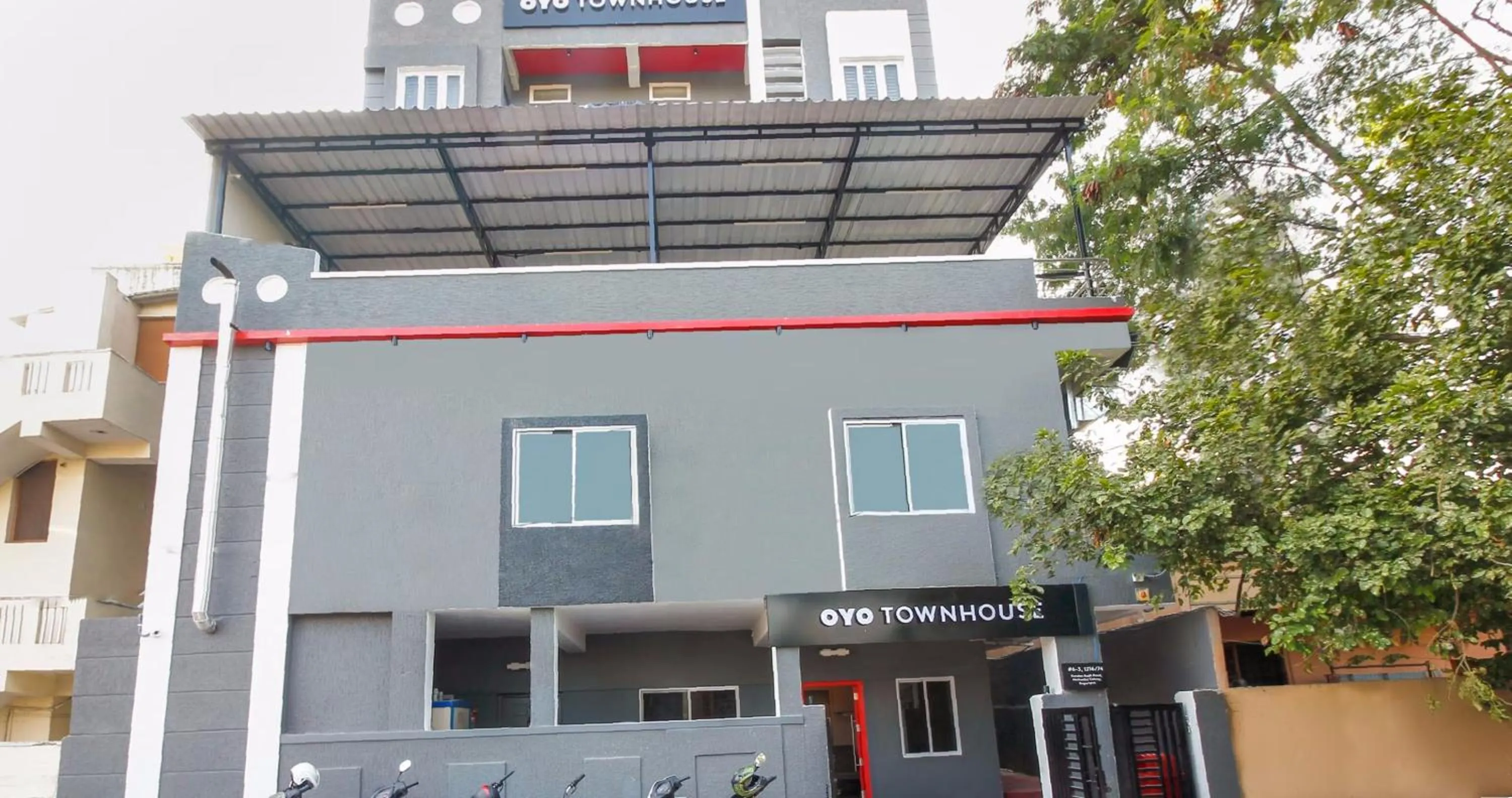 Facade/entrance in Super Townhouse RCC Sunrise