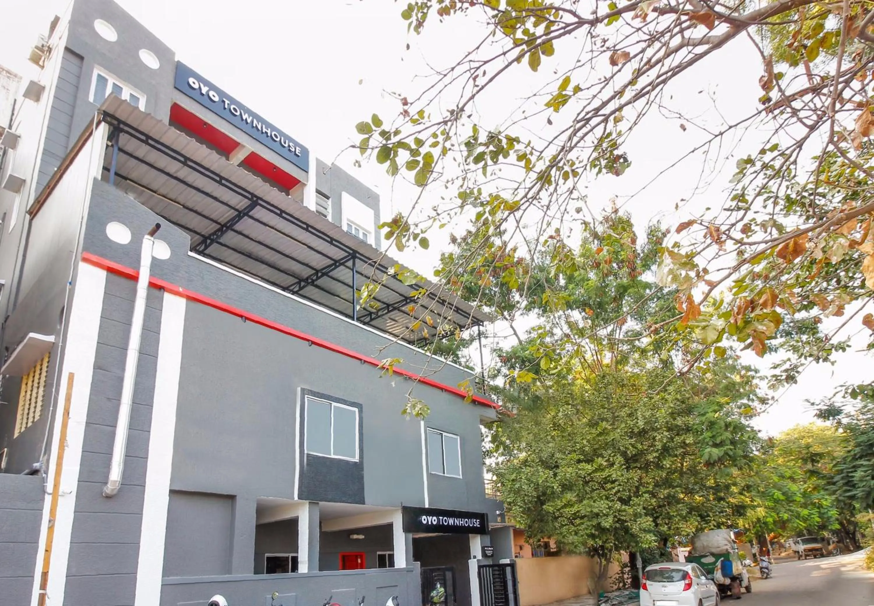 Facade/entrance in Super Townhouse RCC Sunrise