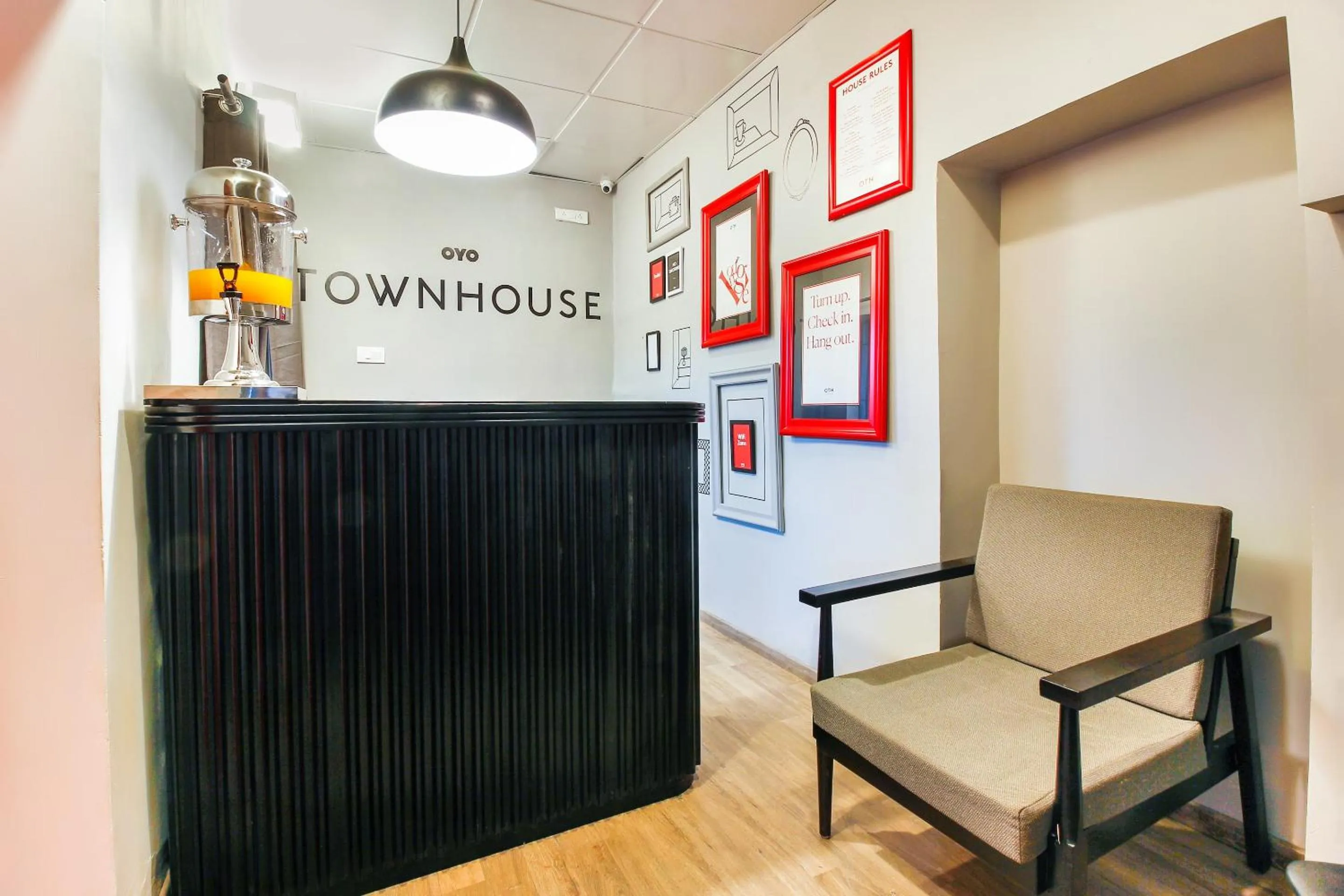 Lobby or reception in Super Townhouse RCC Sunrise