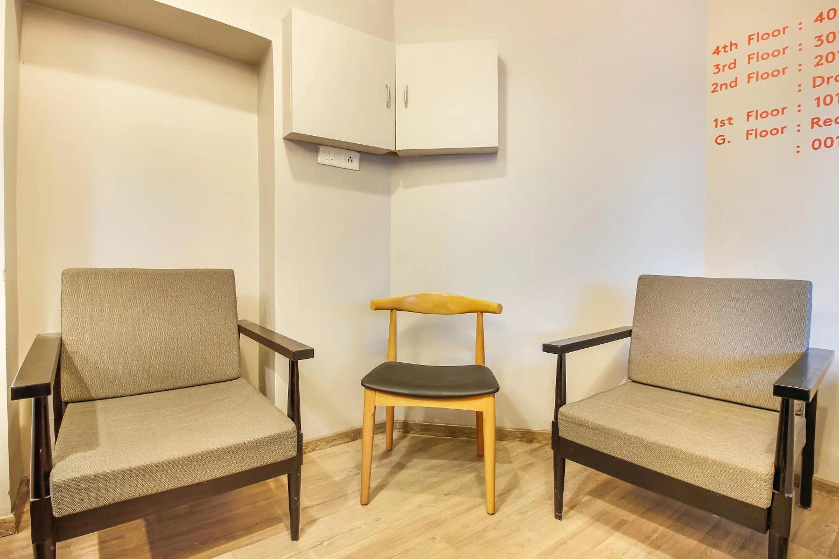 Lobby or reception in Super Townhouse RCC Sunrise