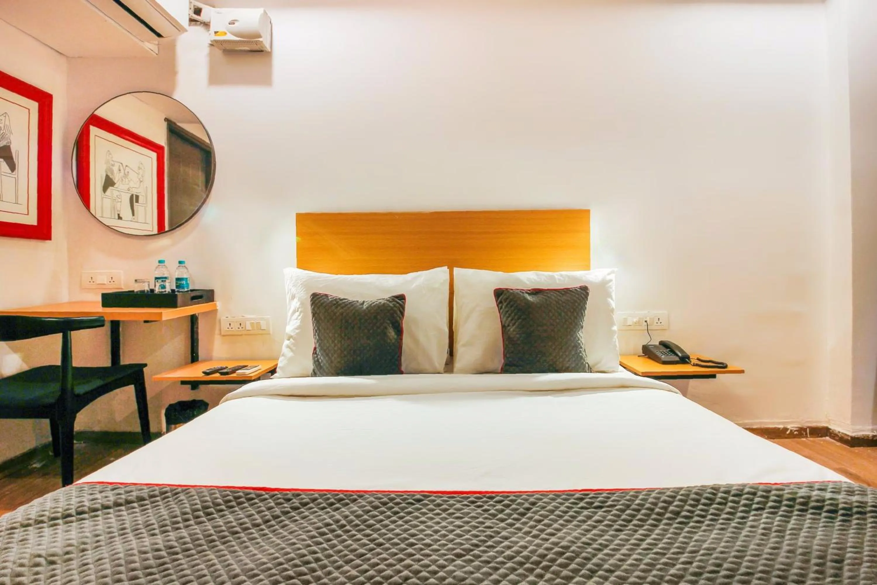 Bedroom, Bed in Super Townhouse RCC Sunrise