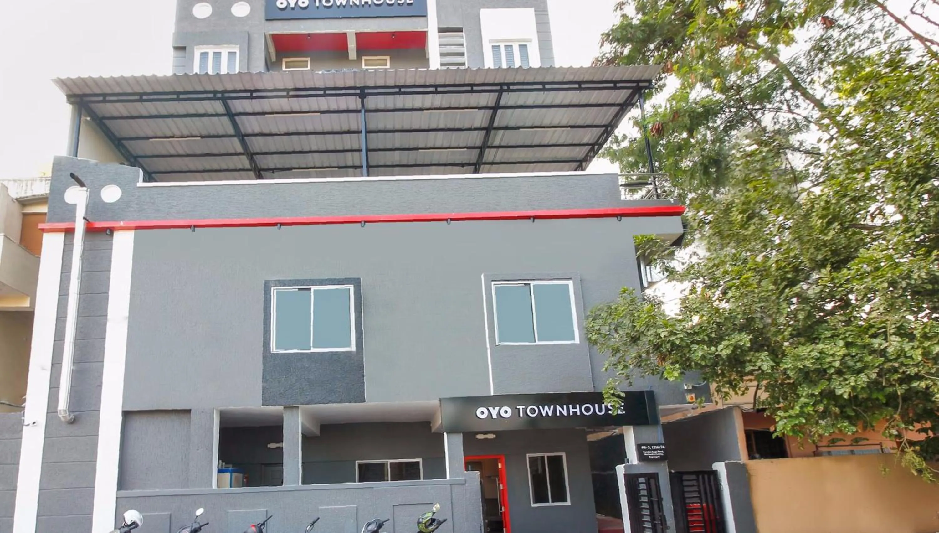 Facade/entrance in Super Townhouse RCC Sunrise