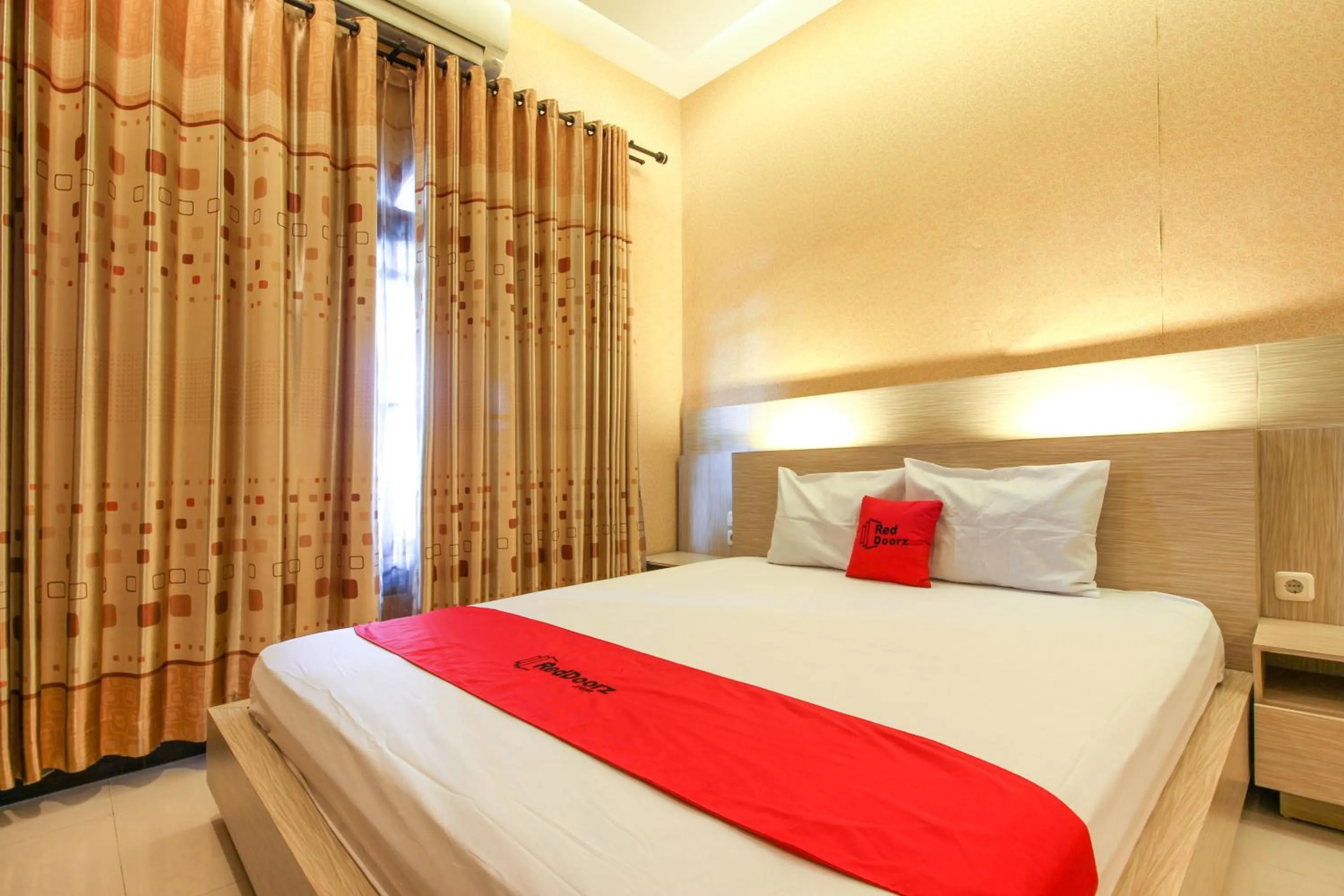 Property building, Bed in RedDoorz near Candi Ratu Boko