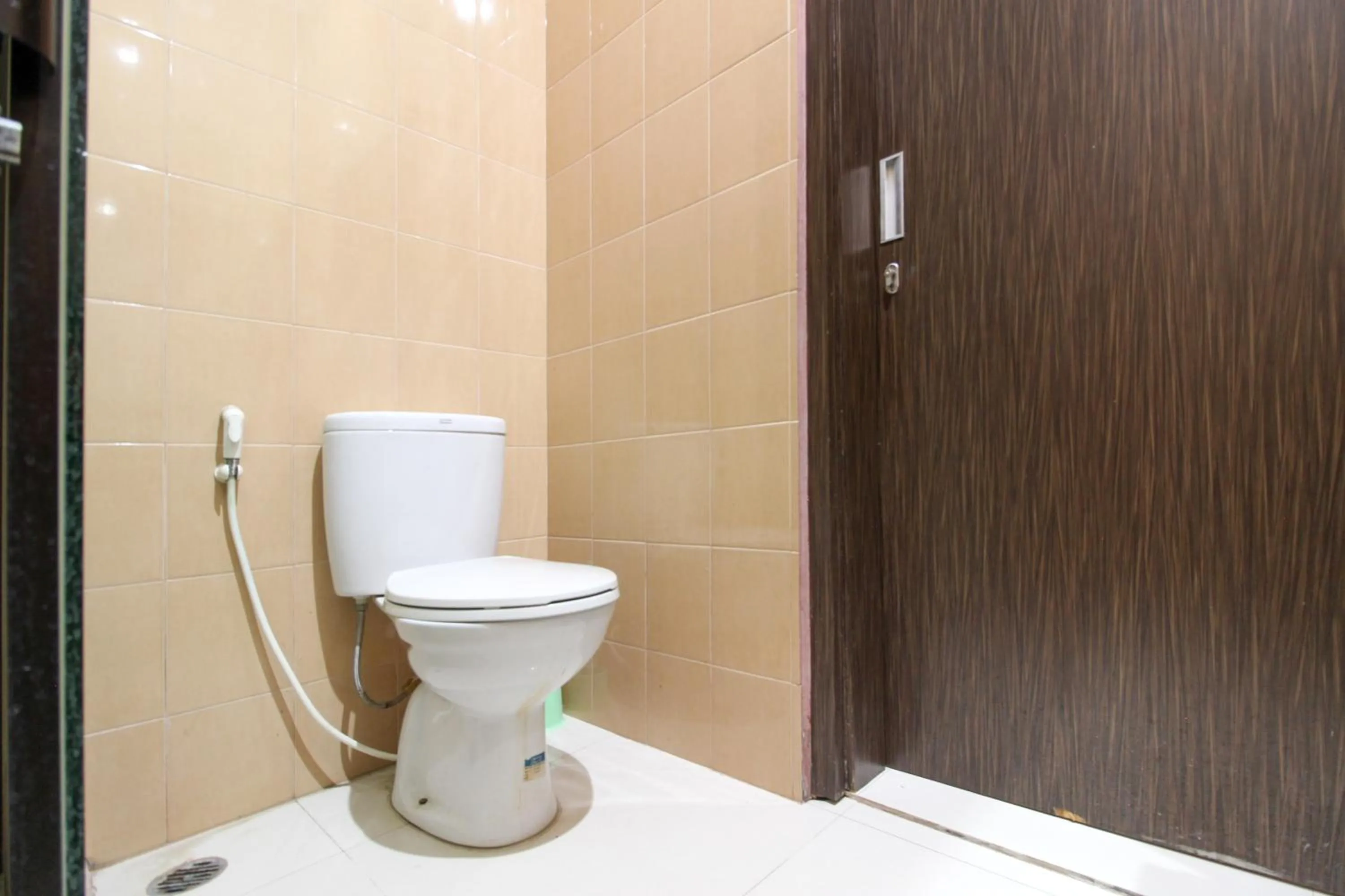 Bathroom in RedDoorz near Candi Ratu Boko