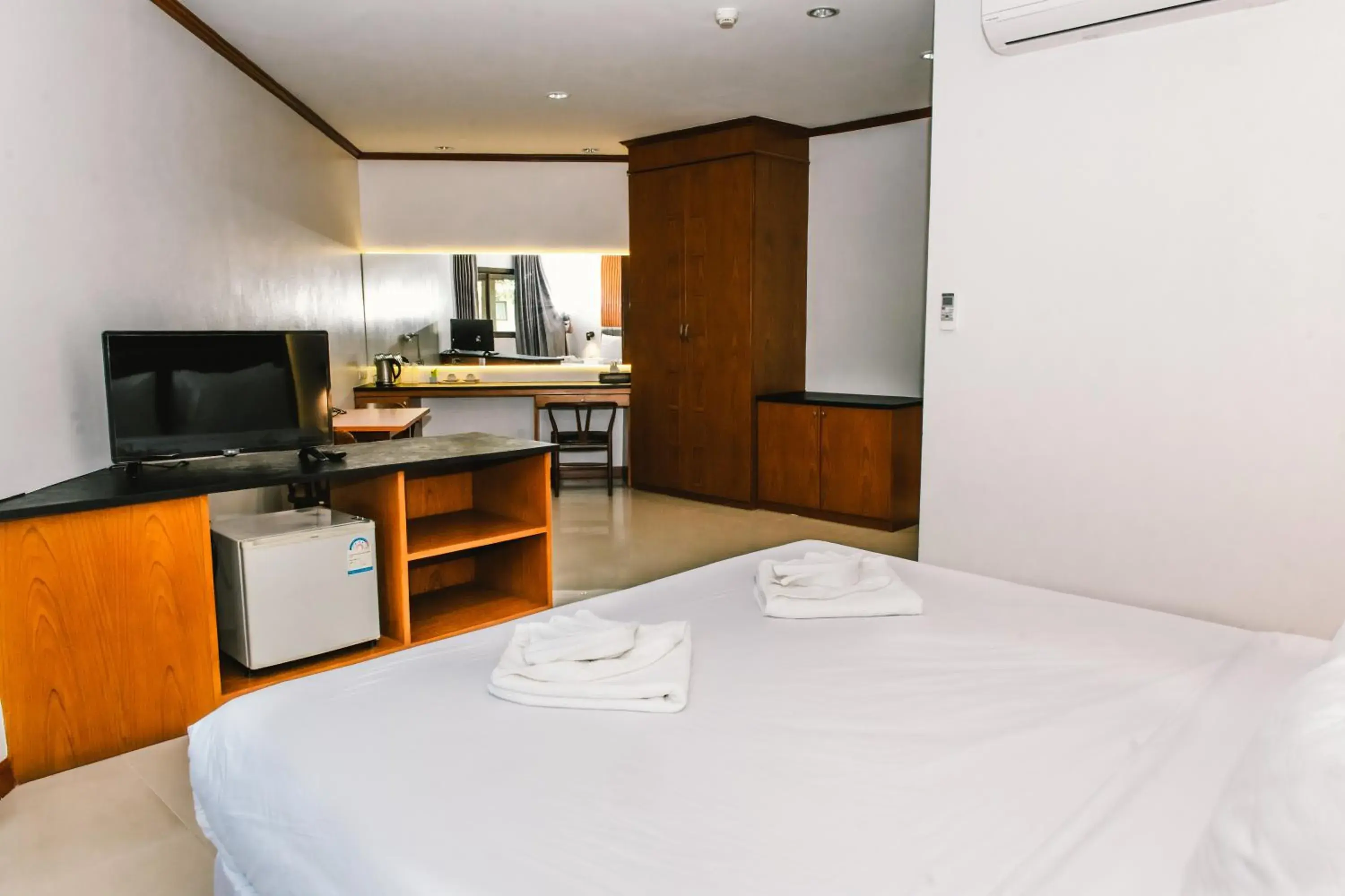 Large Single Room - single occupancy in President Hotel Udonthani Large Single Room - single occupancy in President Hotel Udonthani