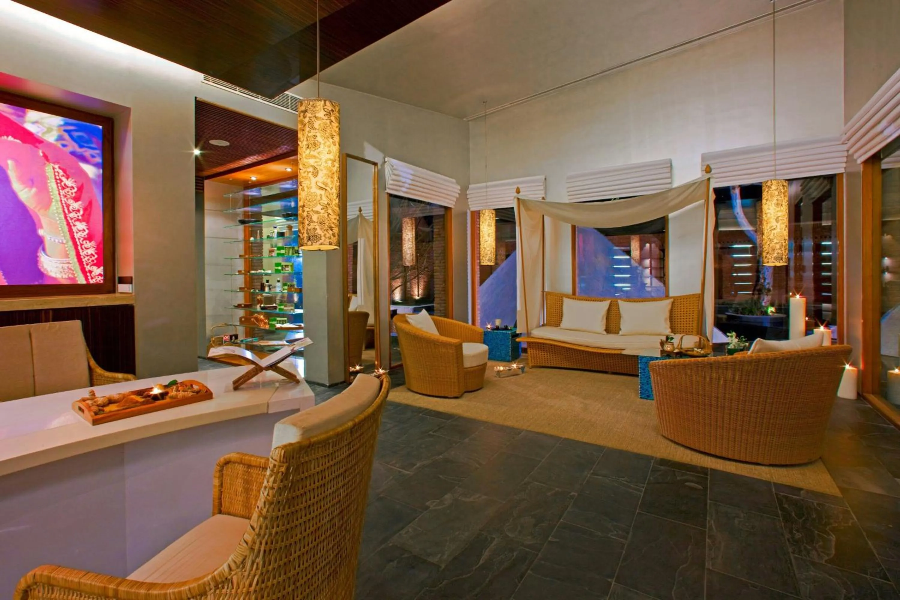 Lobby or reception in The Westin Sohna Resort & Spa