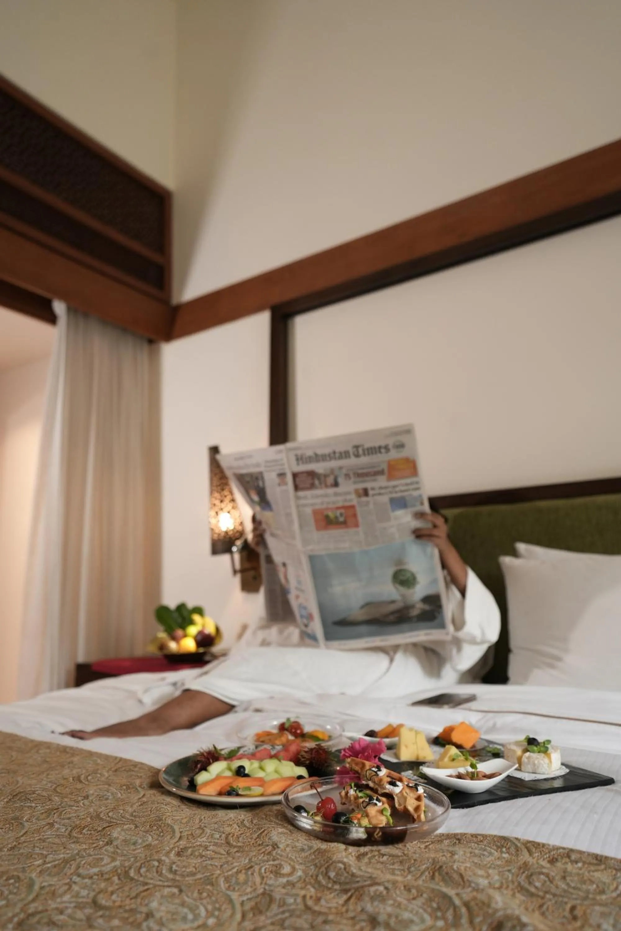 Bed in The Westin Sohna Resort & Spa