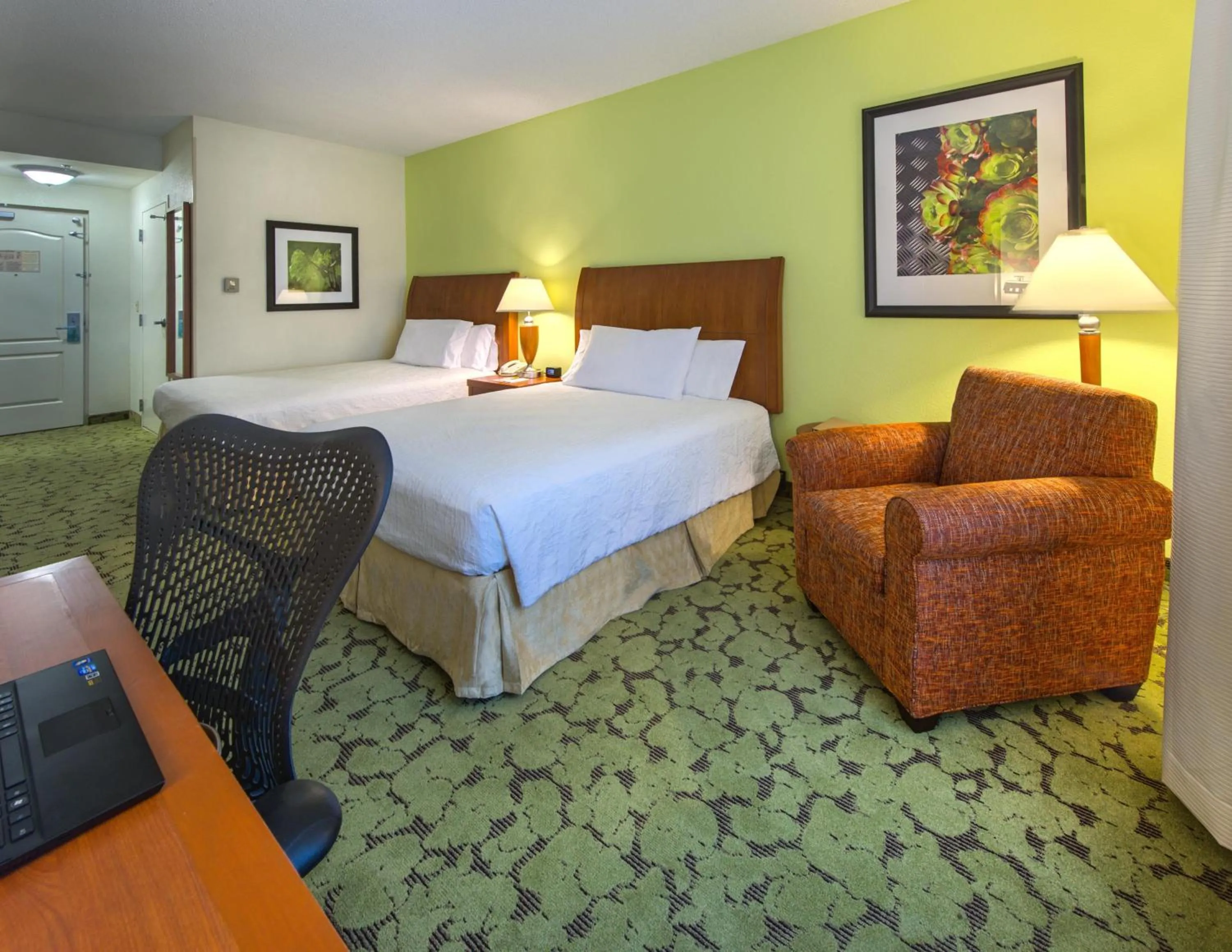 Bed in Hilton Garden Inn Tallahassee Central