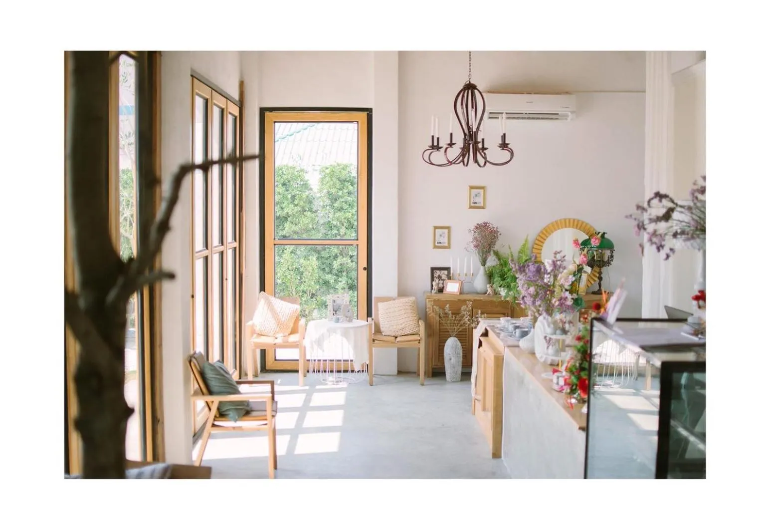 Lobby or reception in White Wall Riverfront Hotel