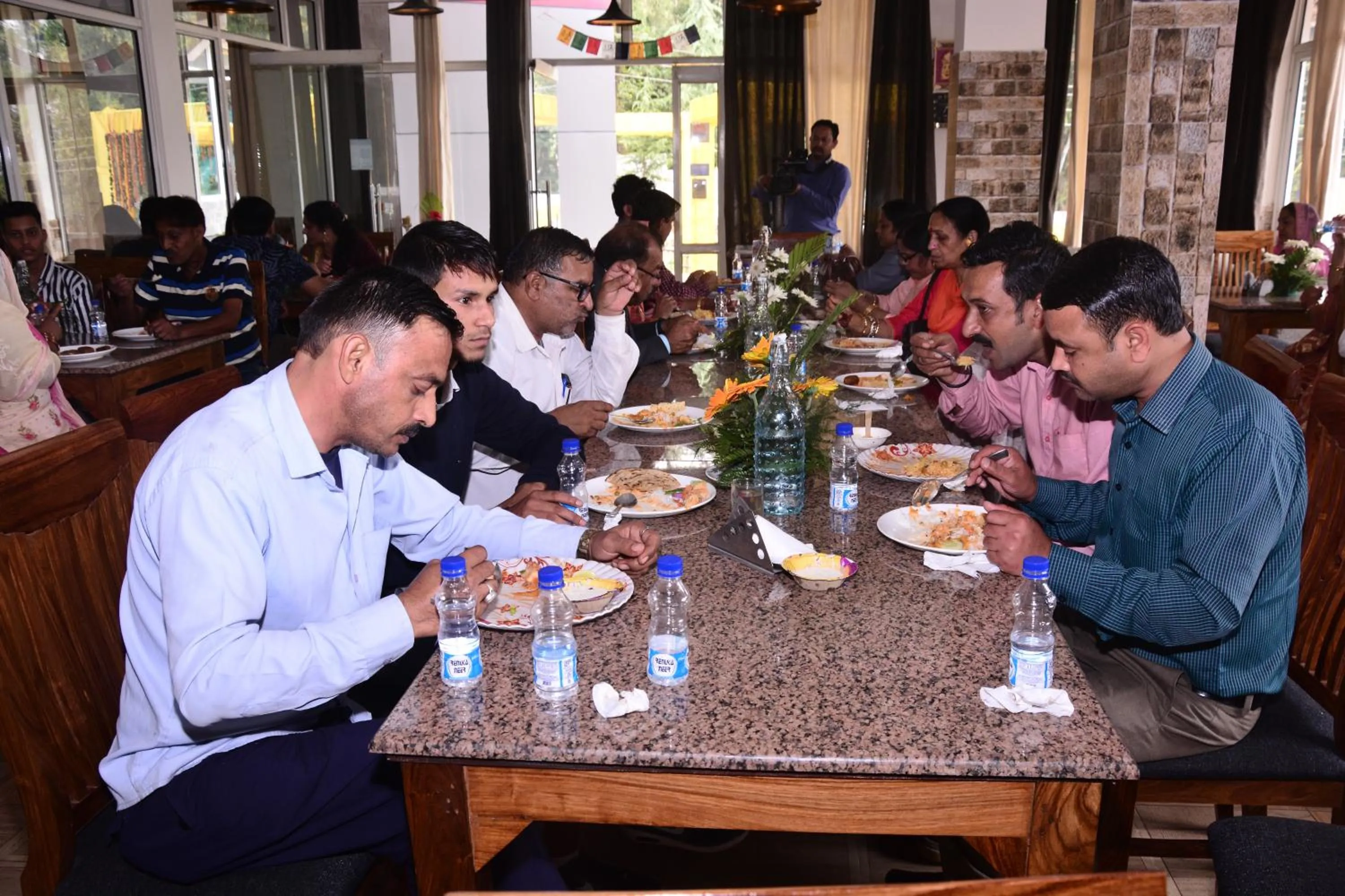 Restaurant/places to eat in Highland Village Resort