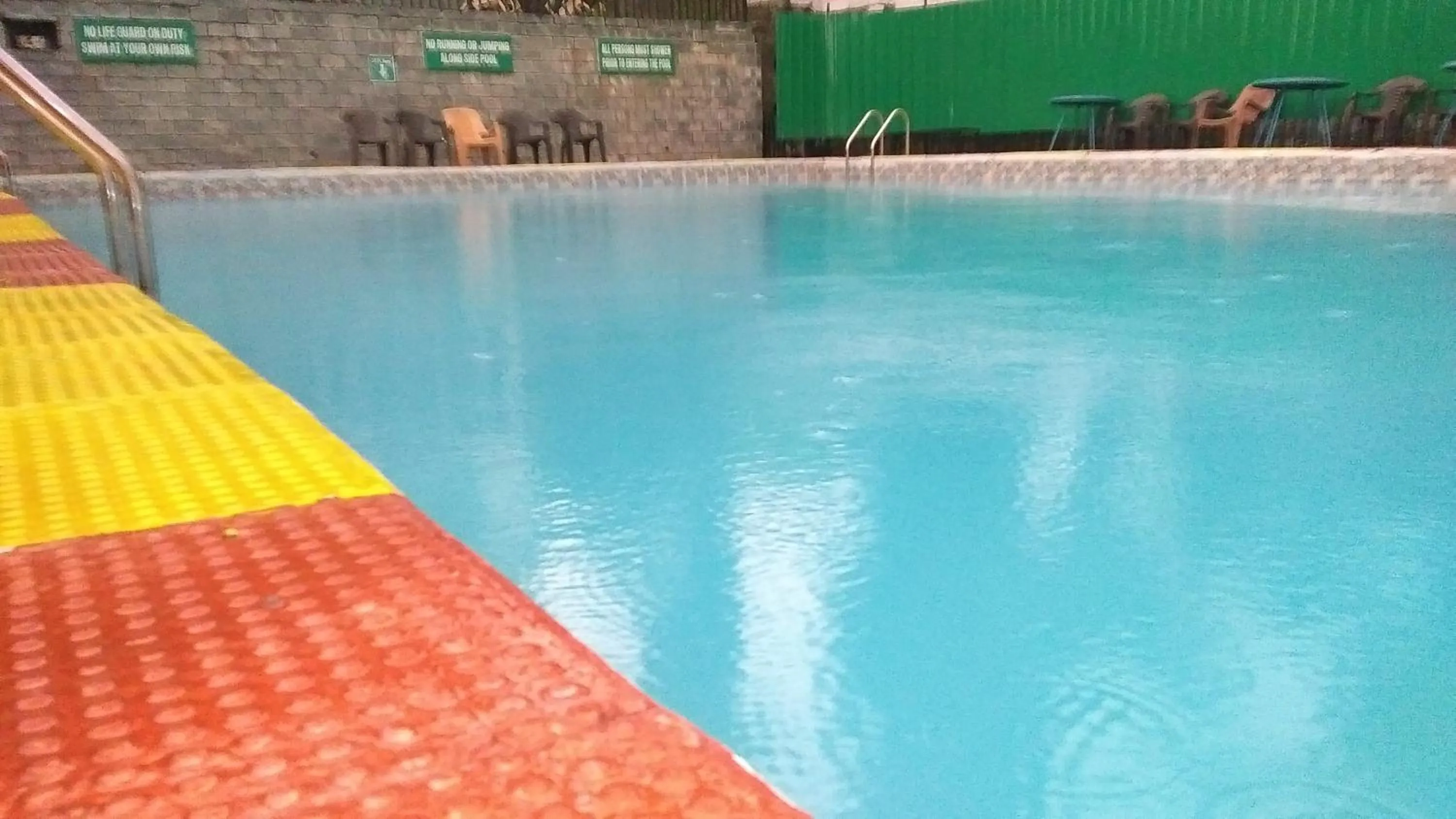 Swimming pool in Highland Village Resort