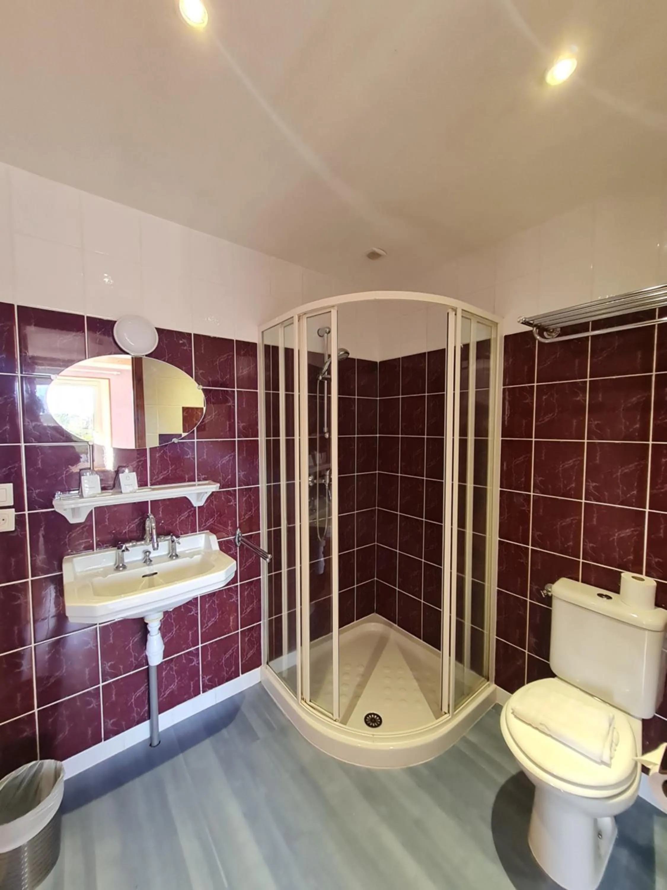 Bathroom in Hôtel des Cévennes