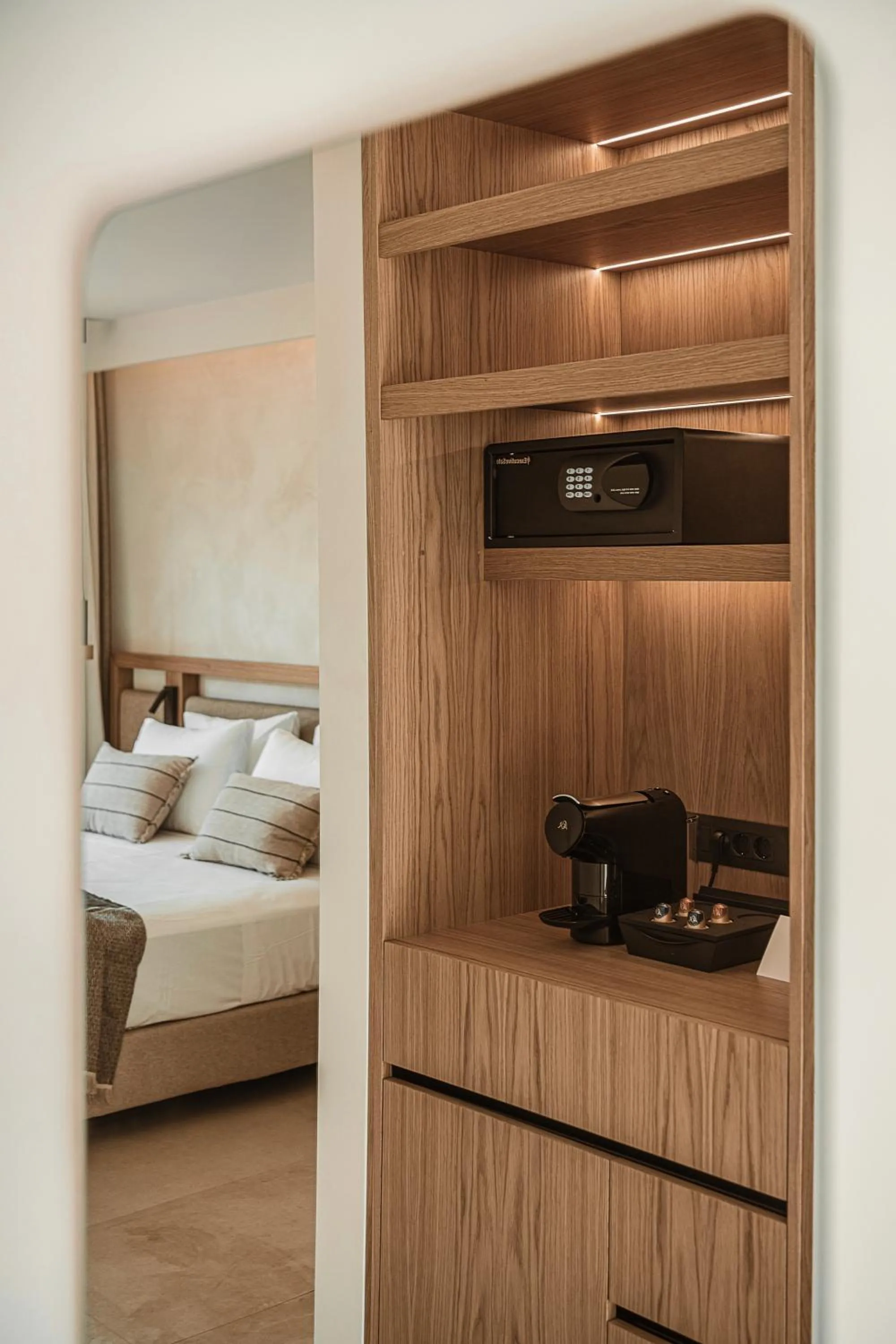 Coffee/tea facilities, Bed in Mitsis Bali Paradise